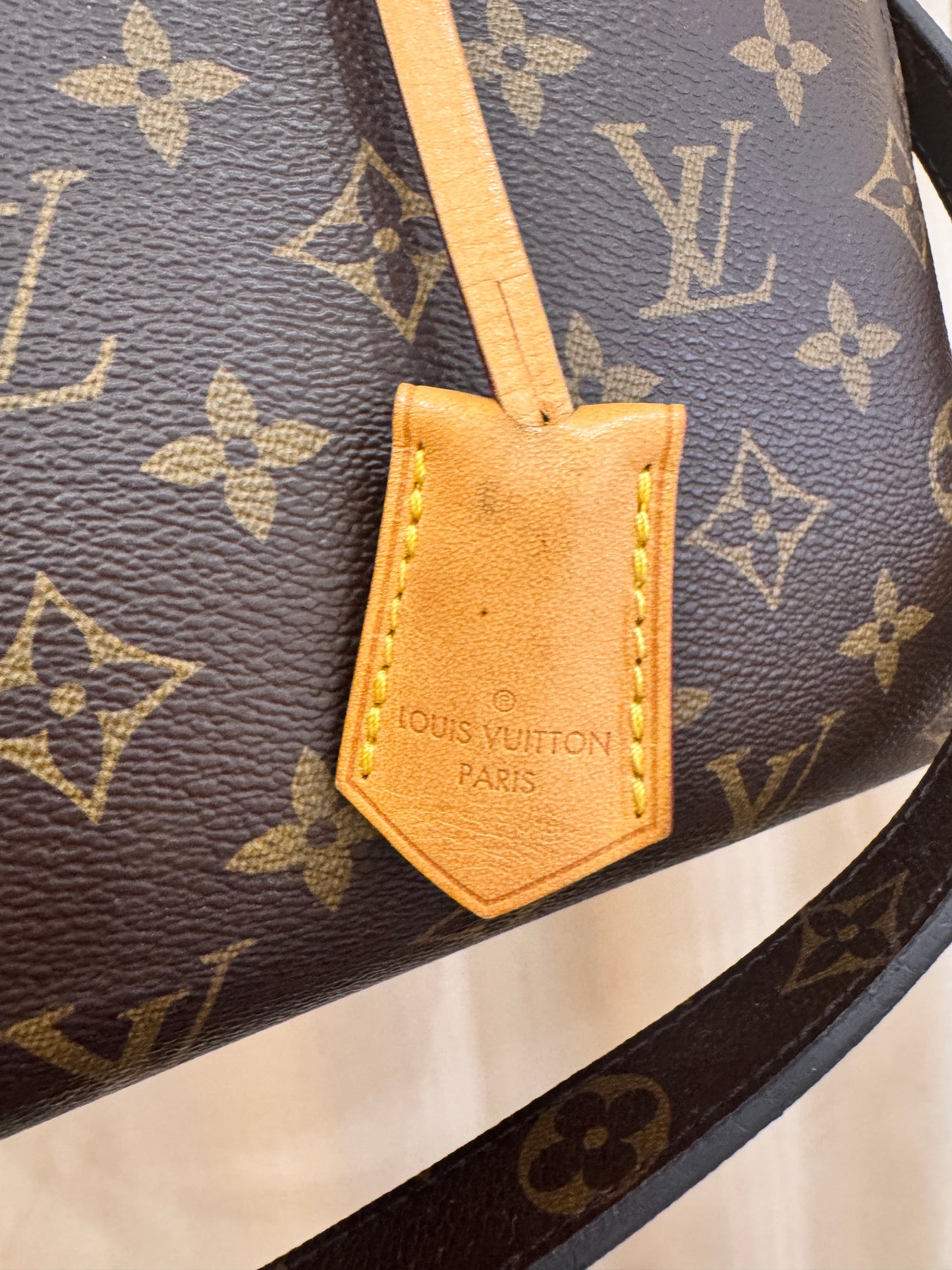Louis Vuitton Montaigne tg Media