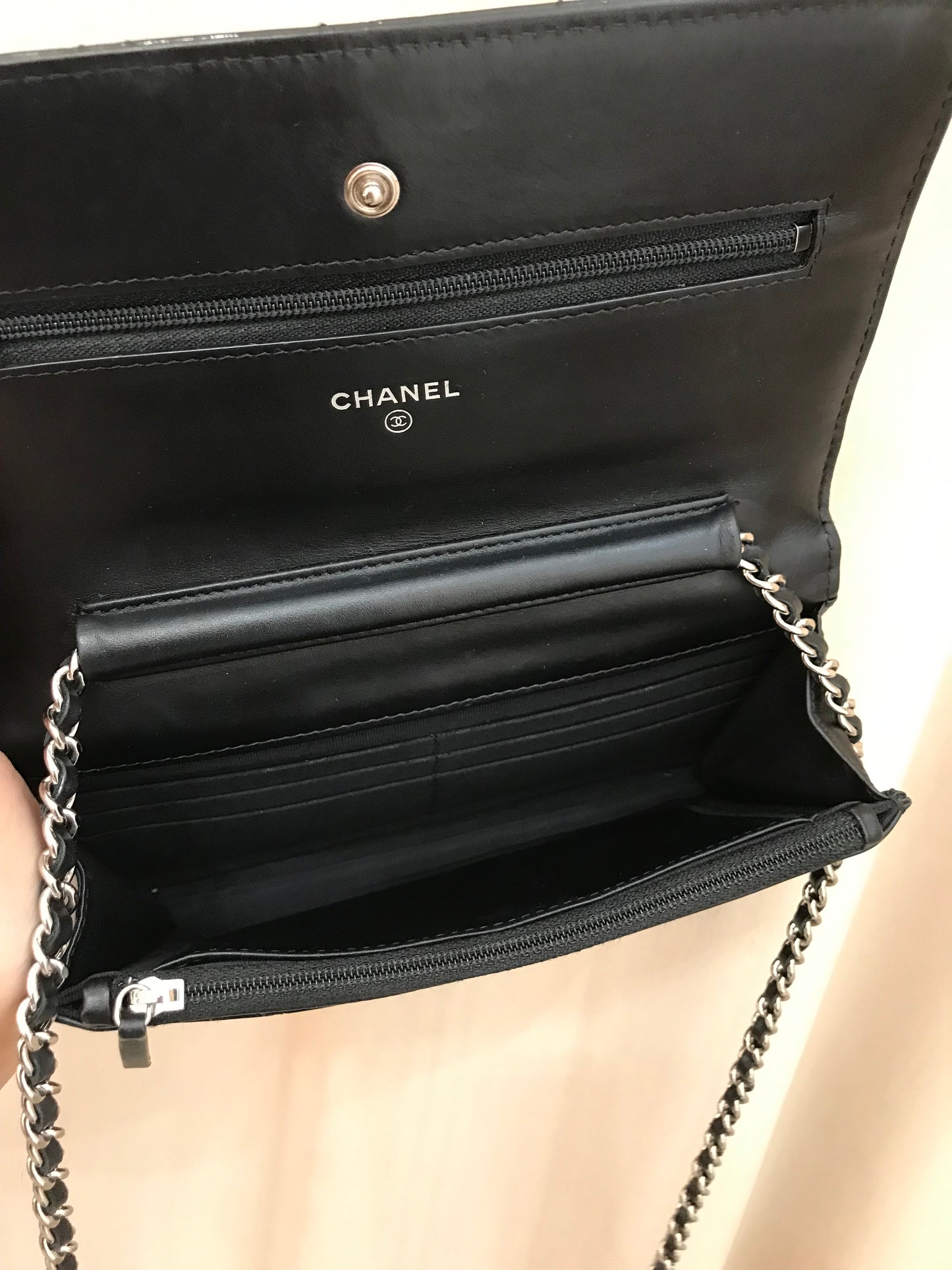 Chanel Classic Wallet On chain