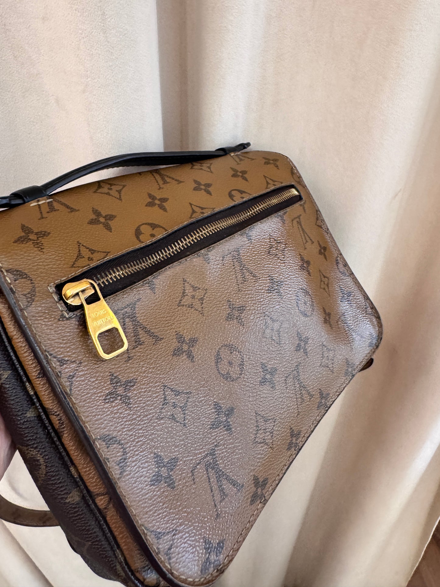 Louis Vuitton Metis Reverse
