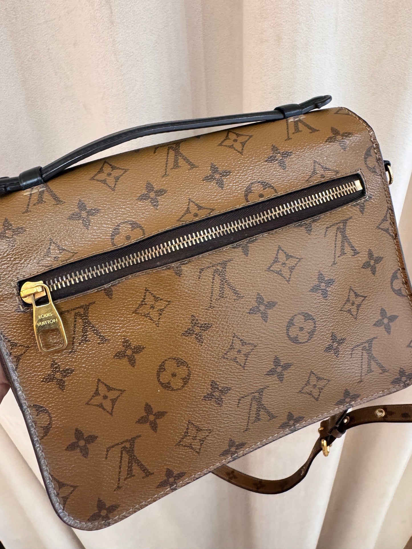 Louis Vuitton Metis Reverse