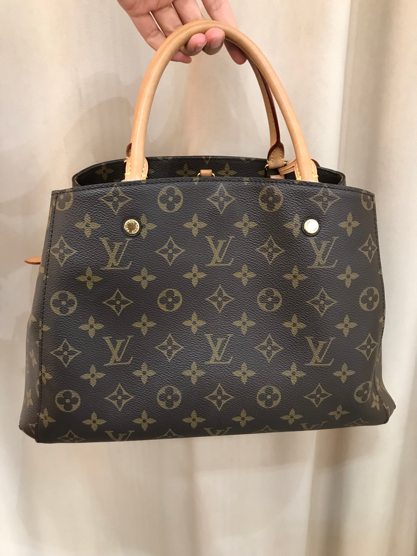Louis Vuitton Montaigne Tg media