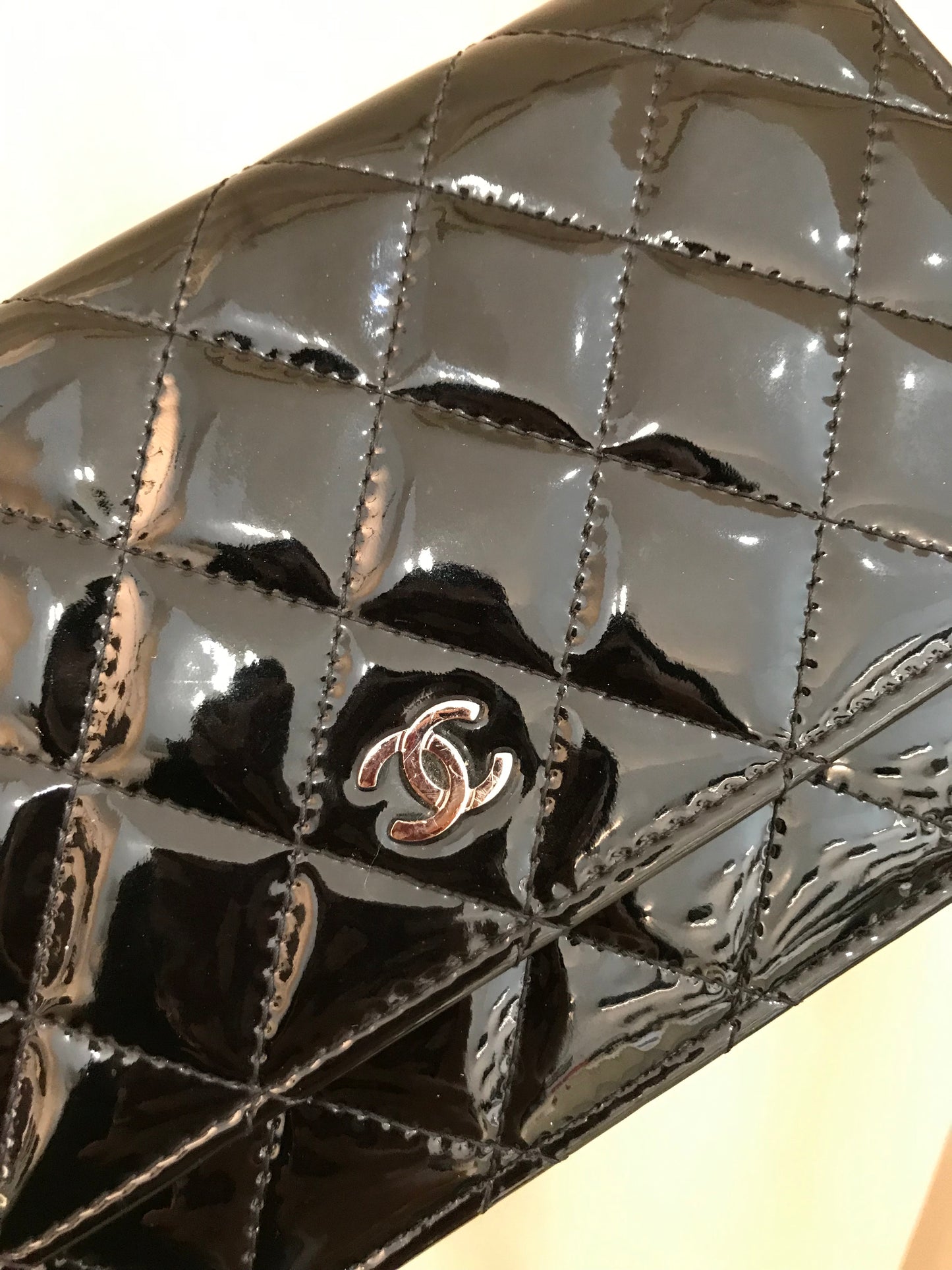 Chanel Classic Wallet On chain