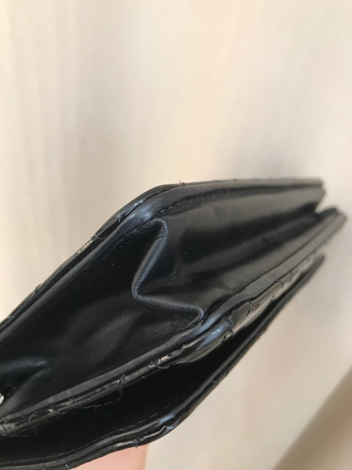 Chanel Classic Wallet On chain