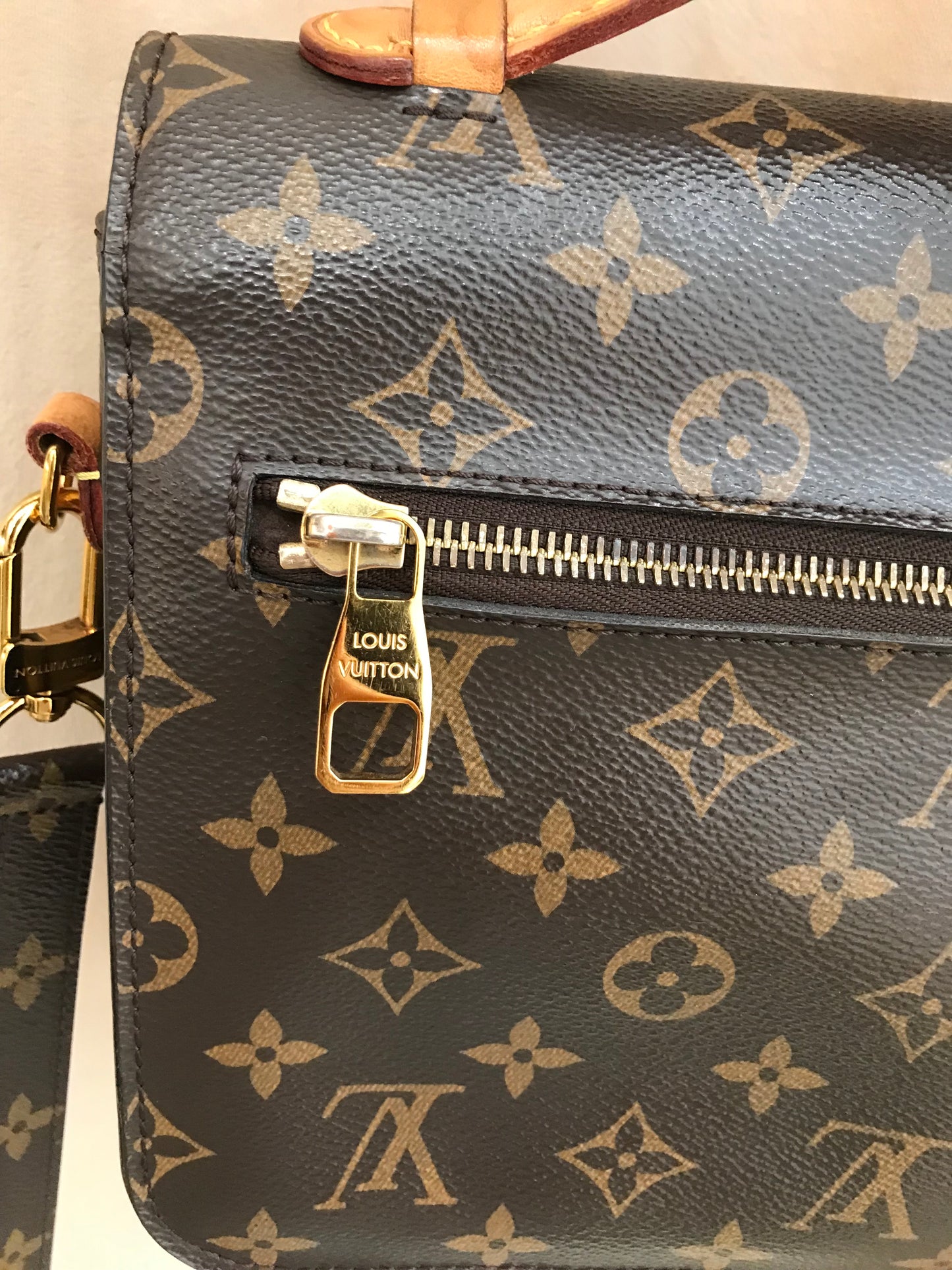 Louis Vuitton Metis