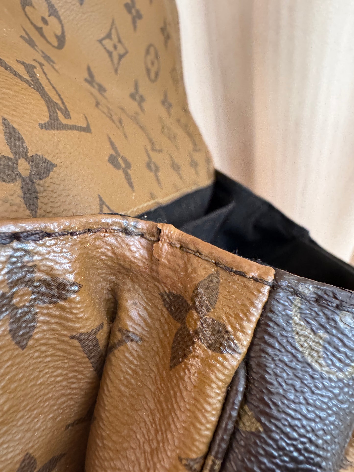 Louis Vuitton Metis Reverse