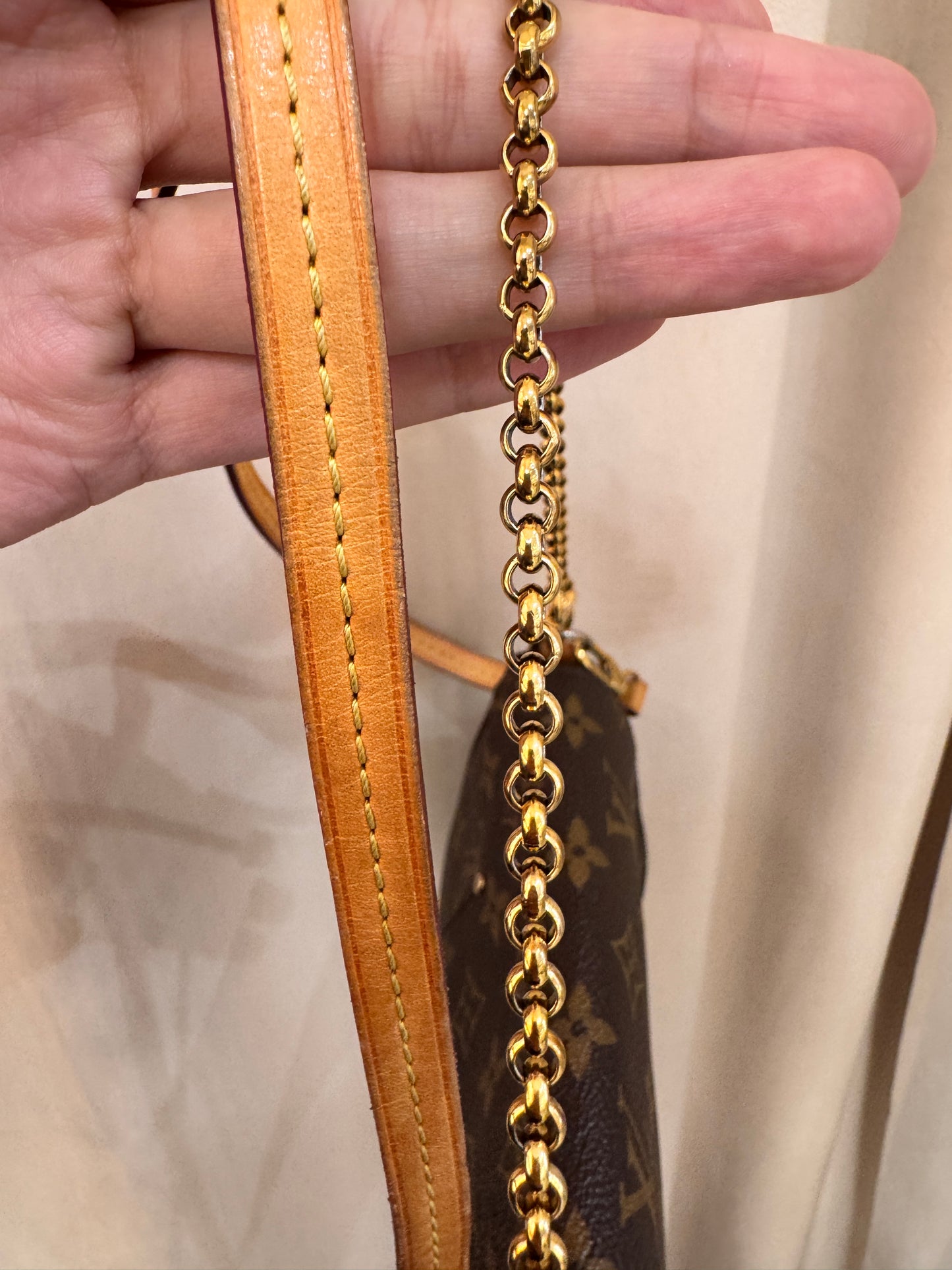 Louis Vuitton Favorite