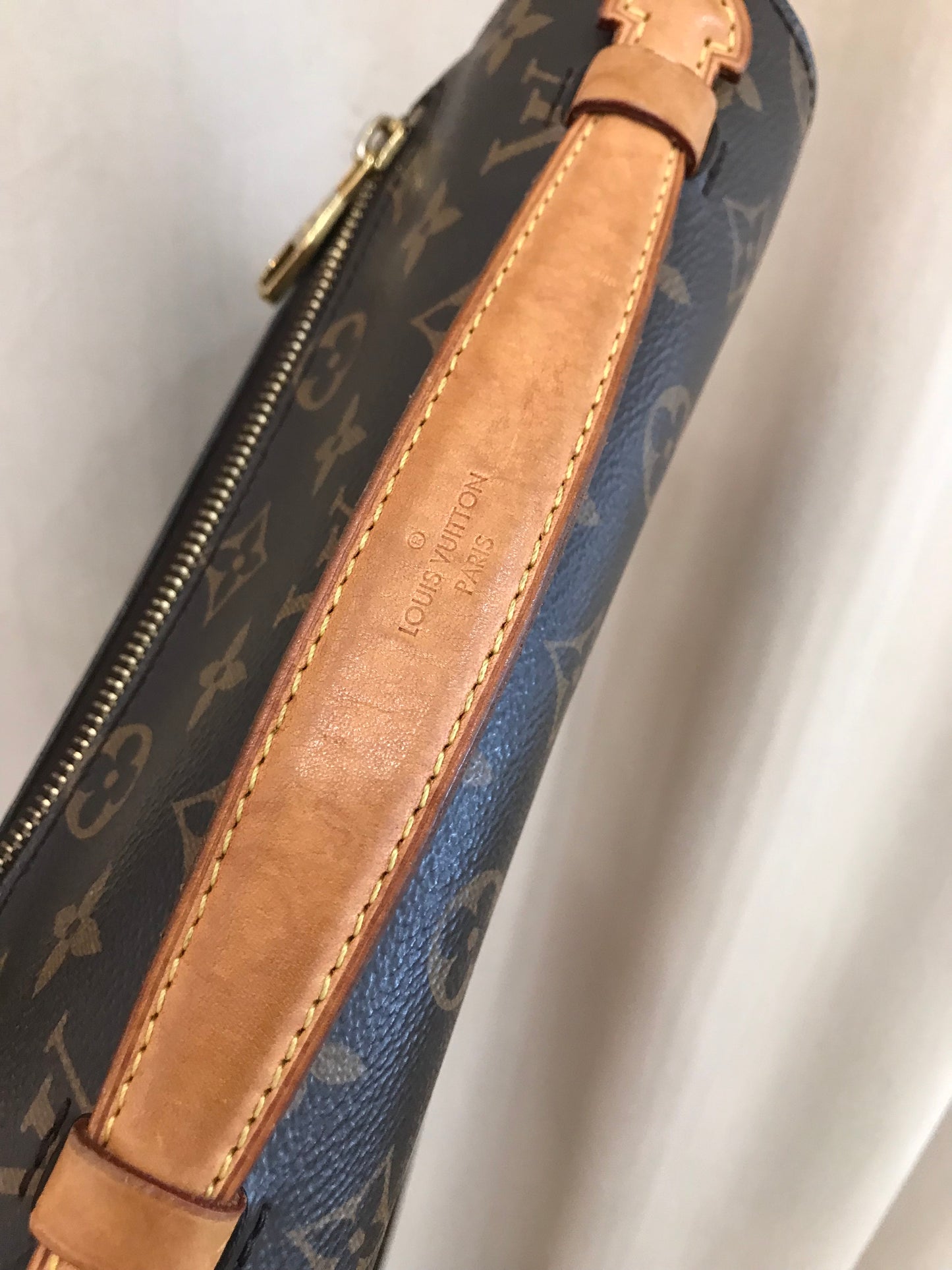 Louis Vuitton Metis