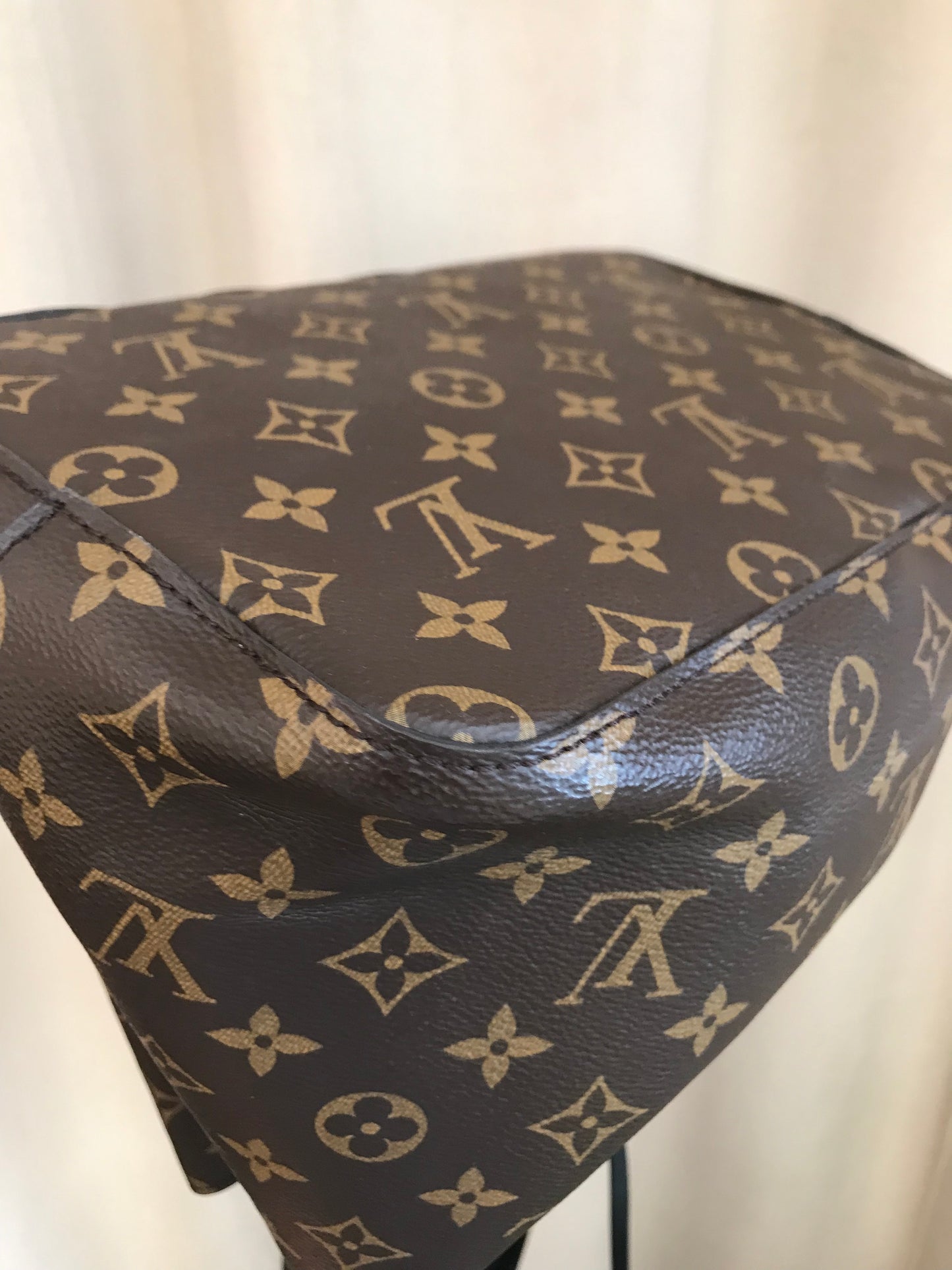 Louis Vuitton Neo Noe