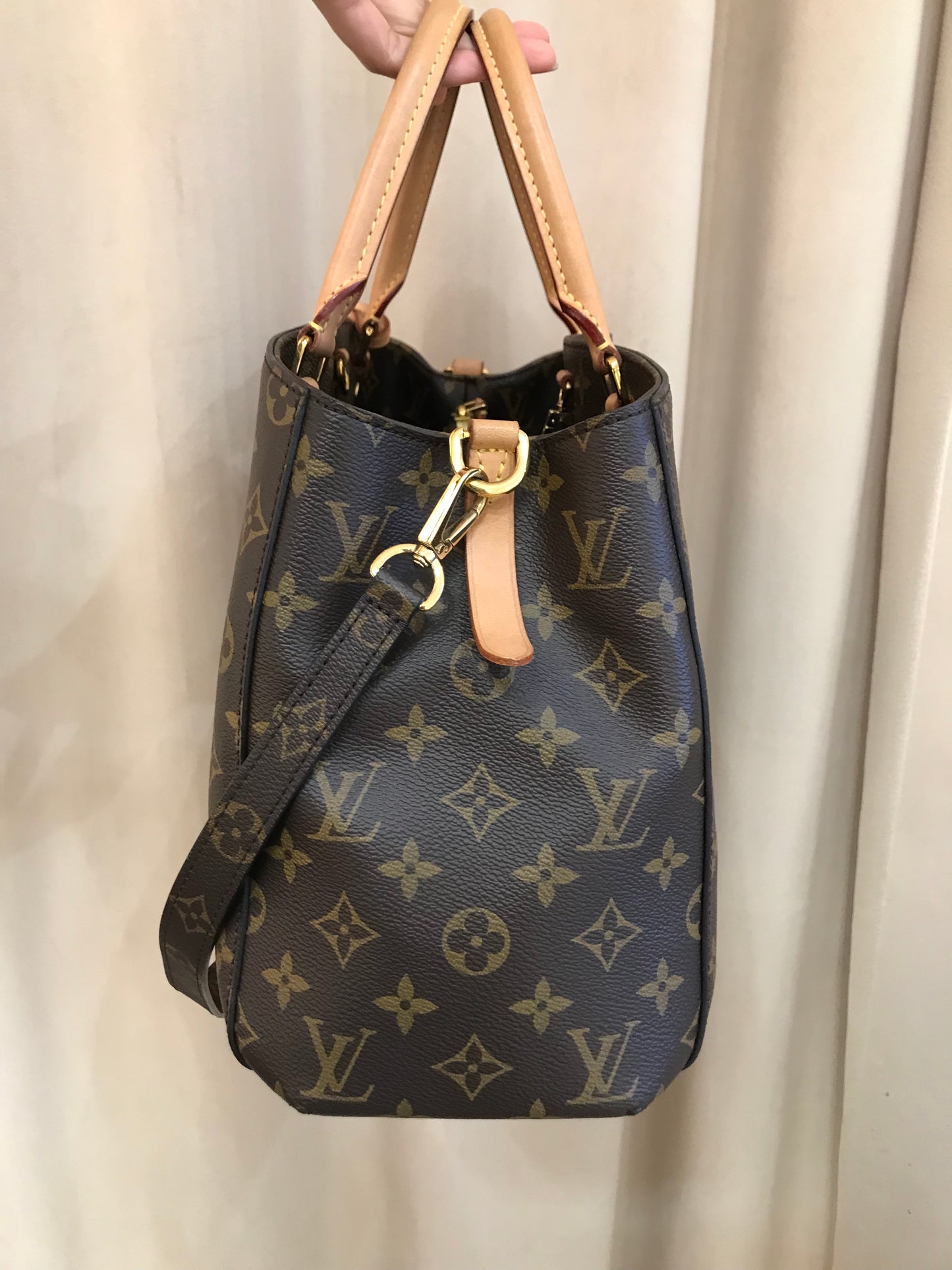 Louis Vuitton Montaigne Tg media