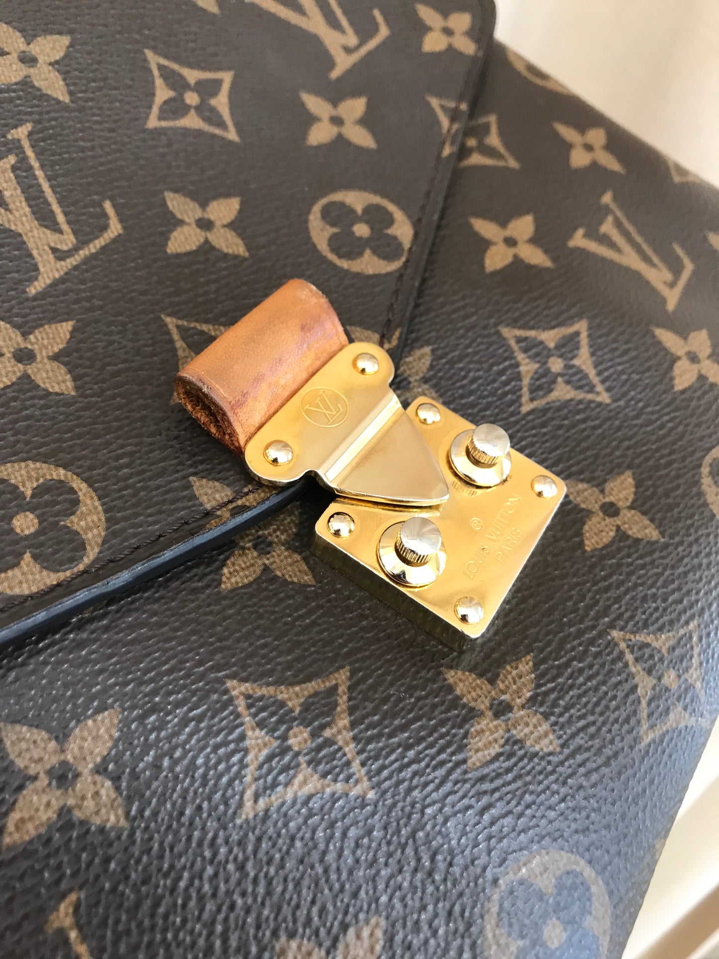 Louis Vuitton Metis
