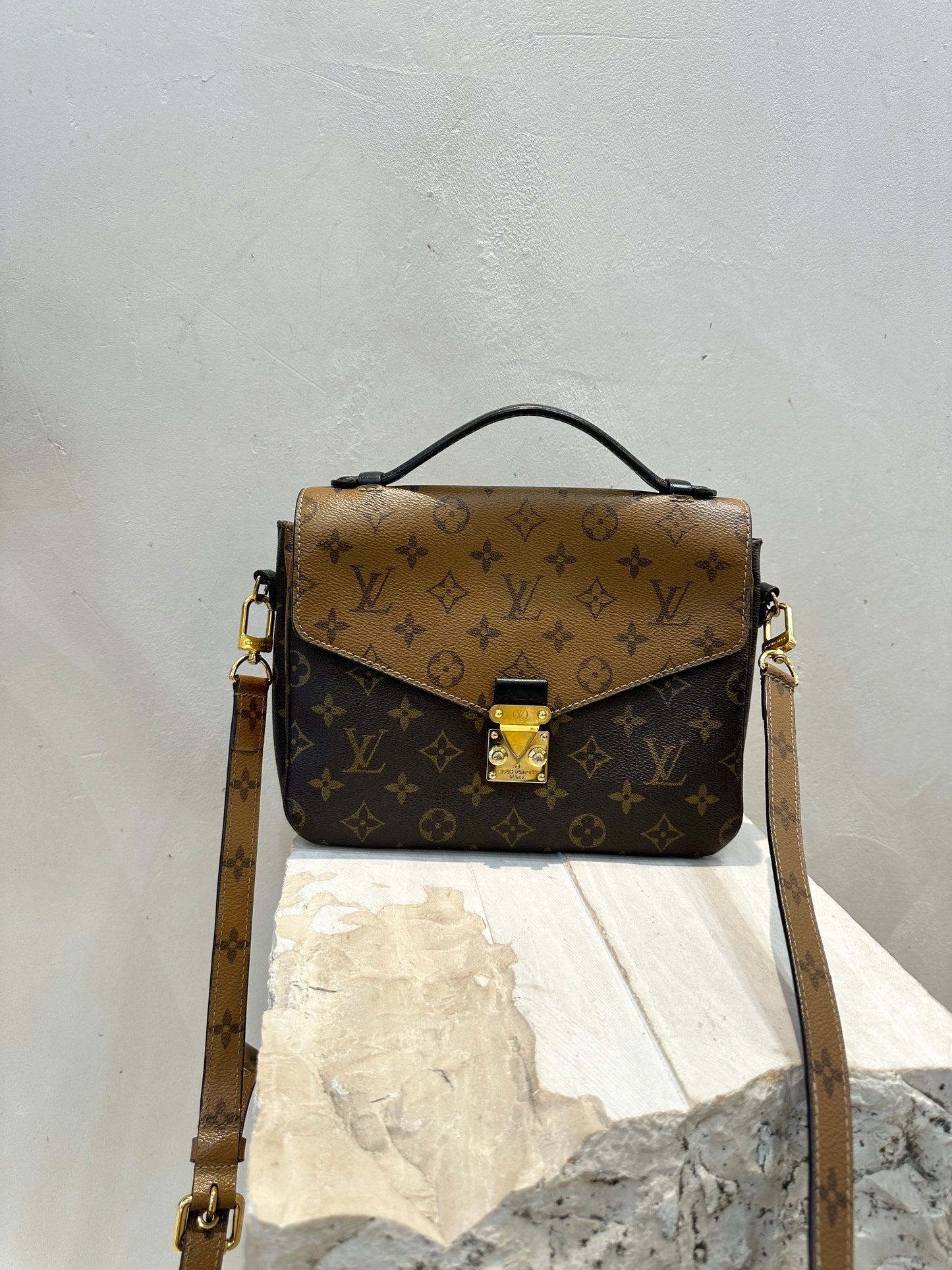 Louis Vuitton Metis Reverse