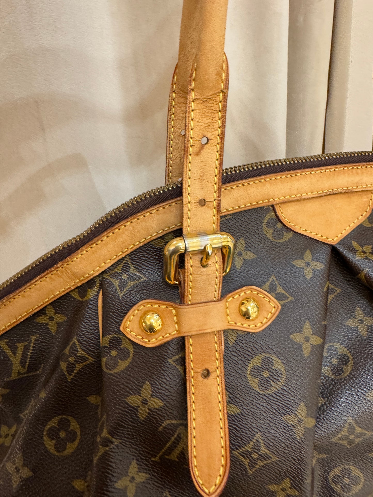 Louis Vuitton Tivoli tg GM