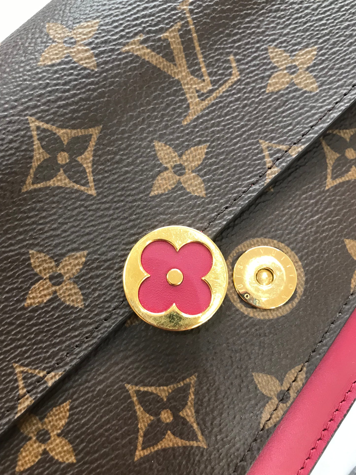 Louis Vuitton Borsa Flore chain in pelle