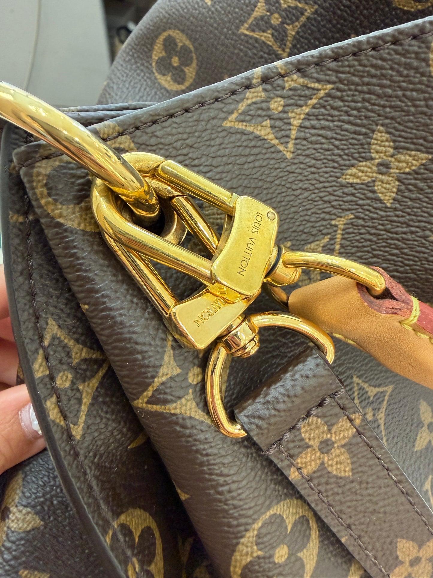 Louis Vuitton Metis Hobo