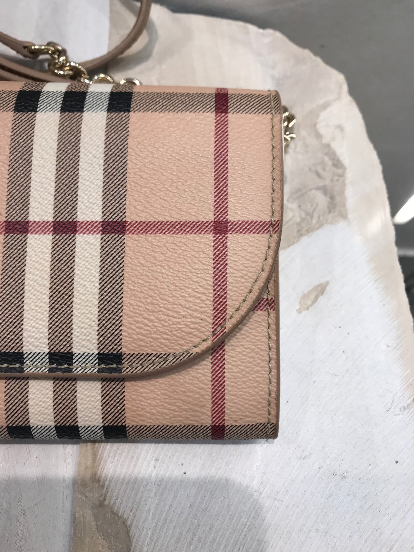 Burberry Wallet on chain