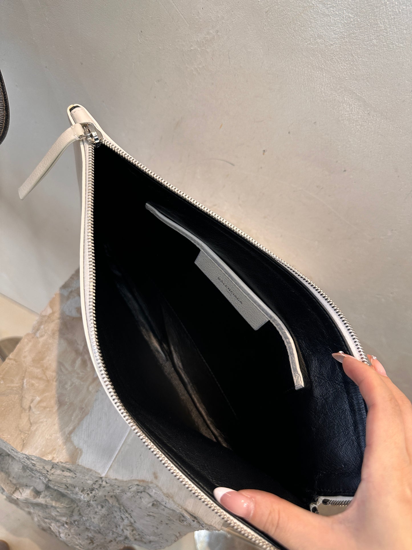 Balenciaga pochette bianca
