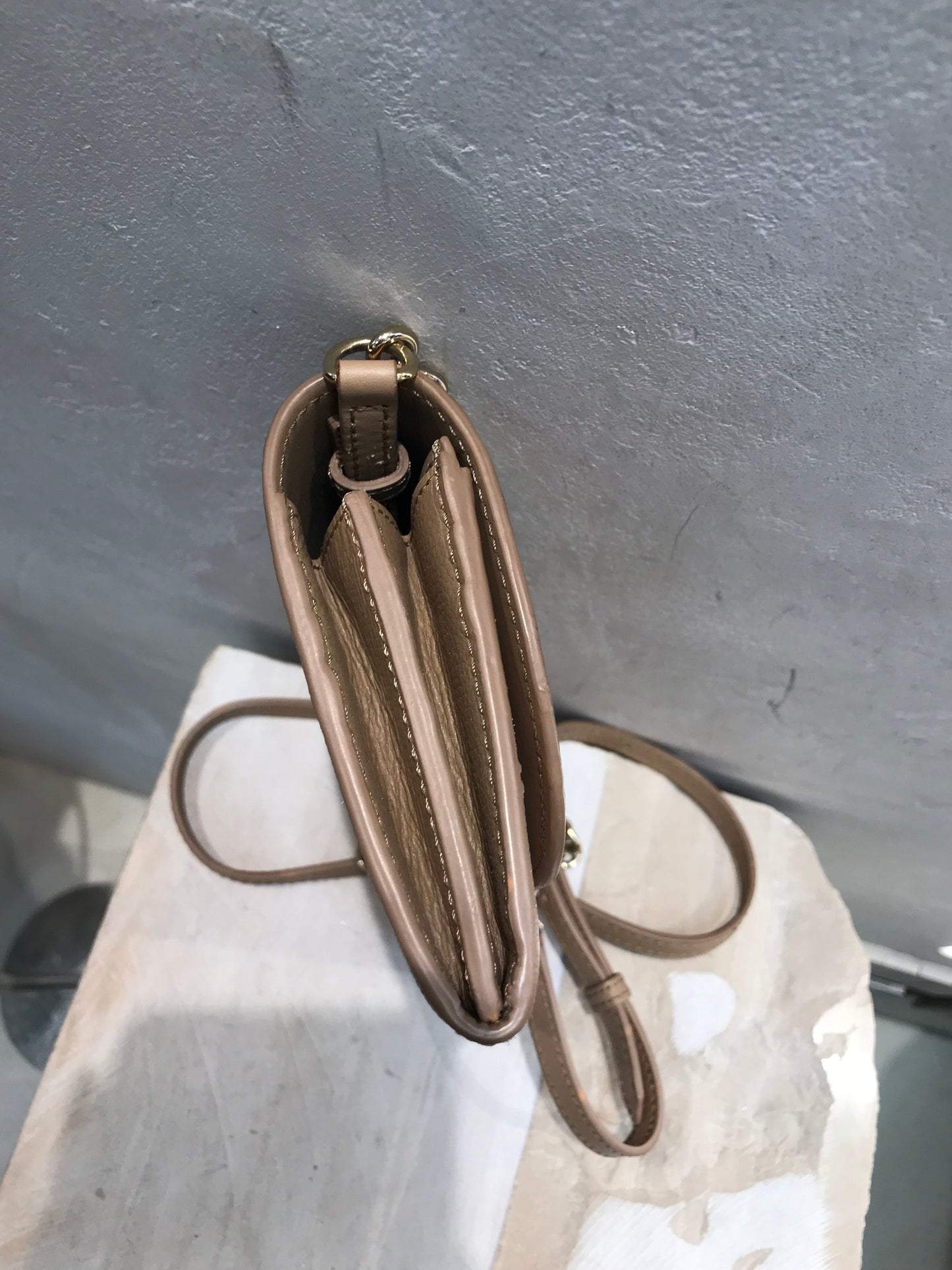 Burberry Wallet on chain