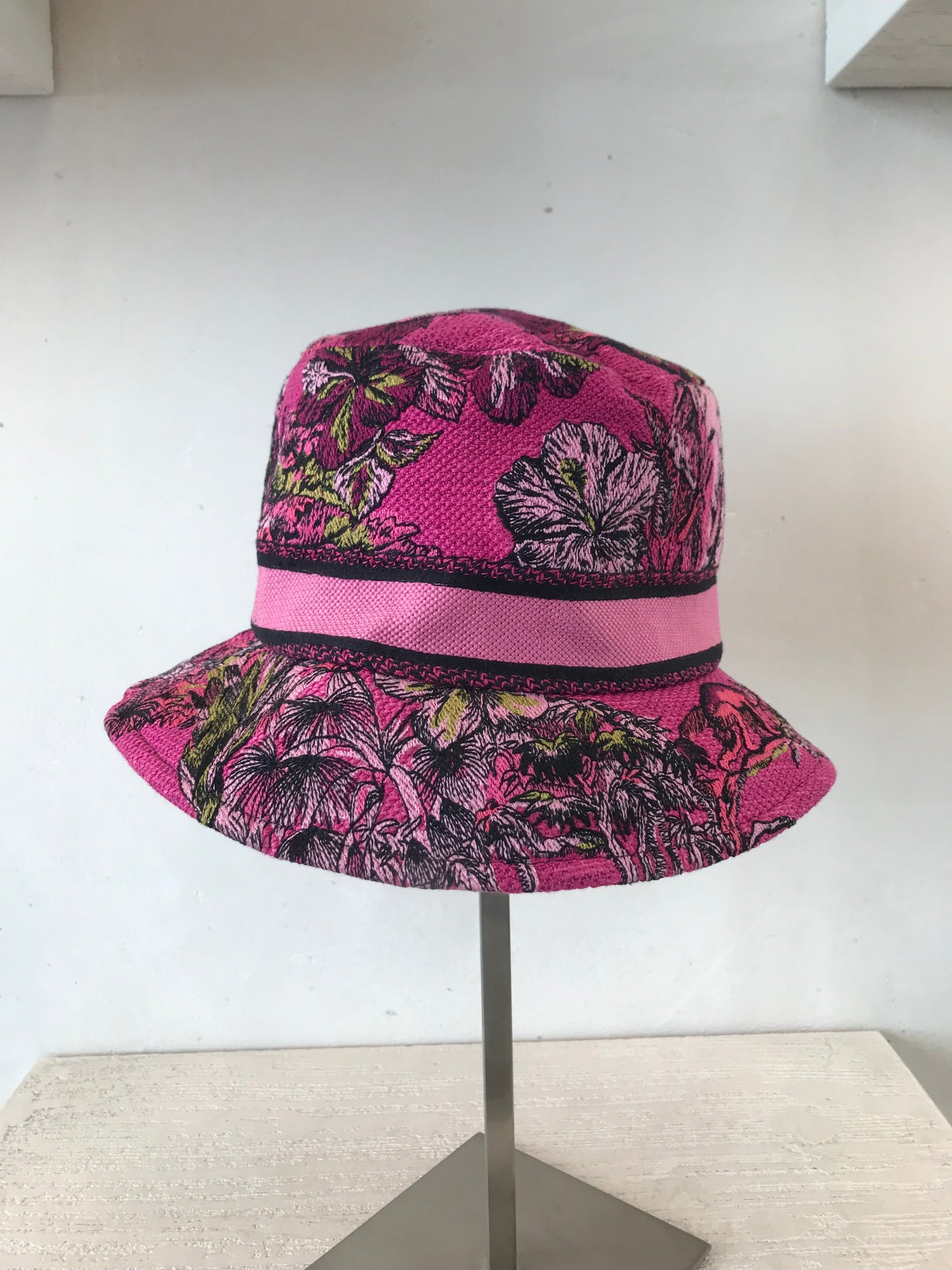 Dior Bucket