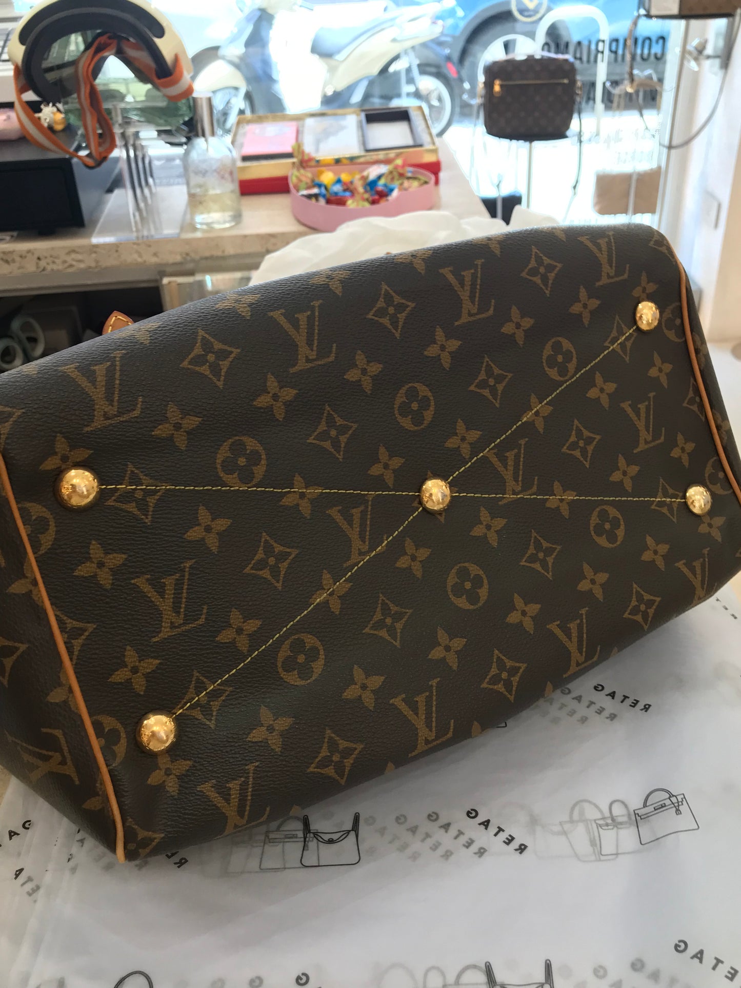 Louis Vuitton Tivoli
