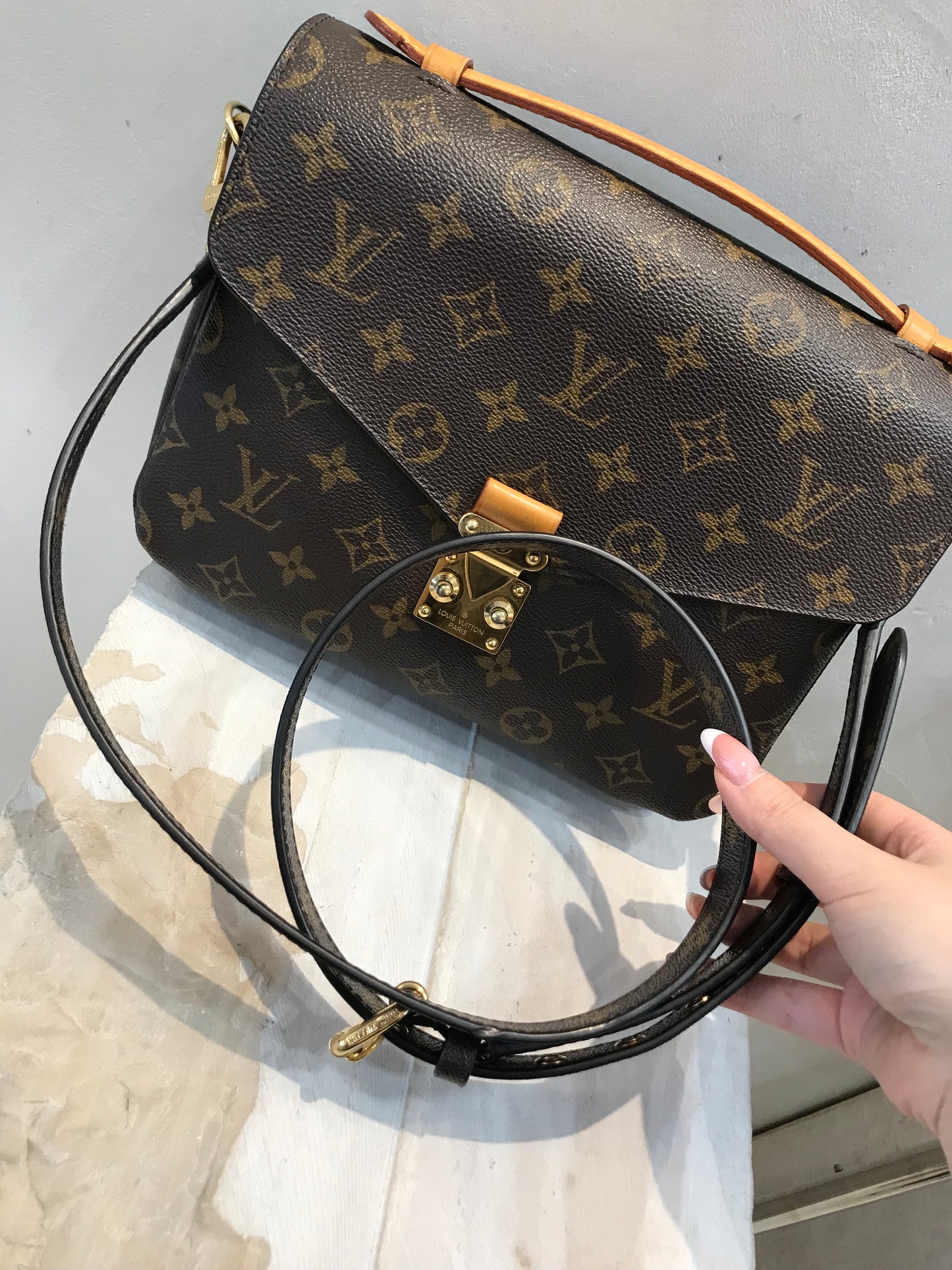 Louis Vuitton Metis