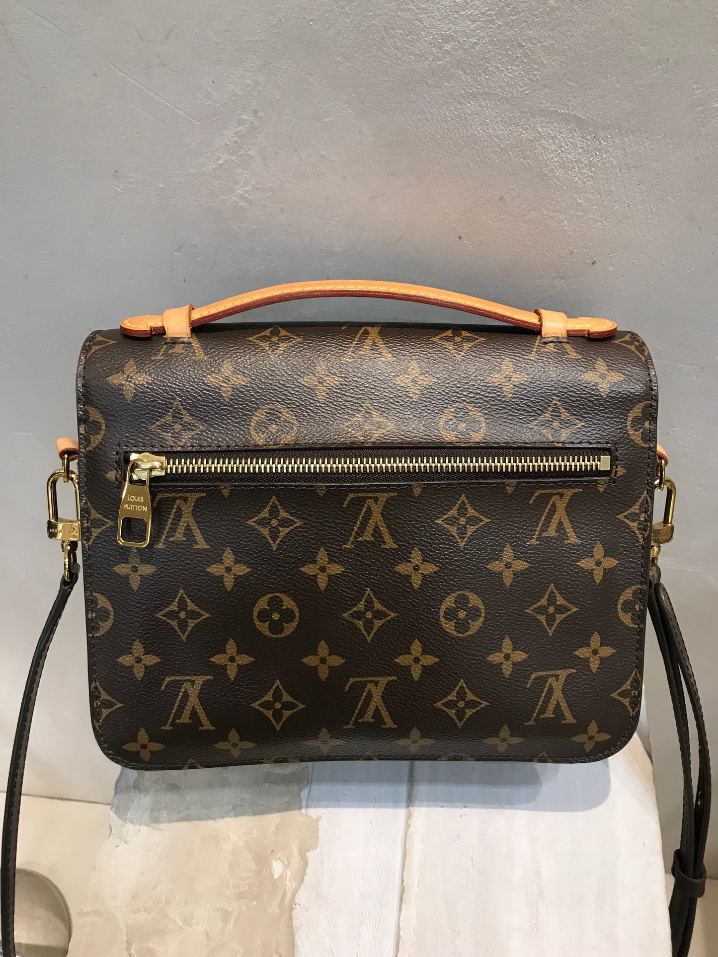 Louis Vuitton Metis