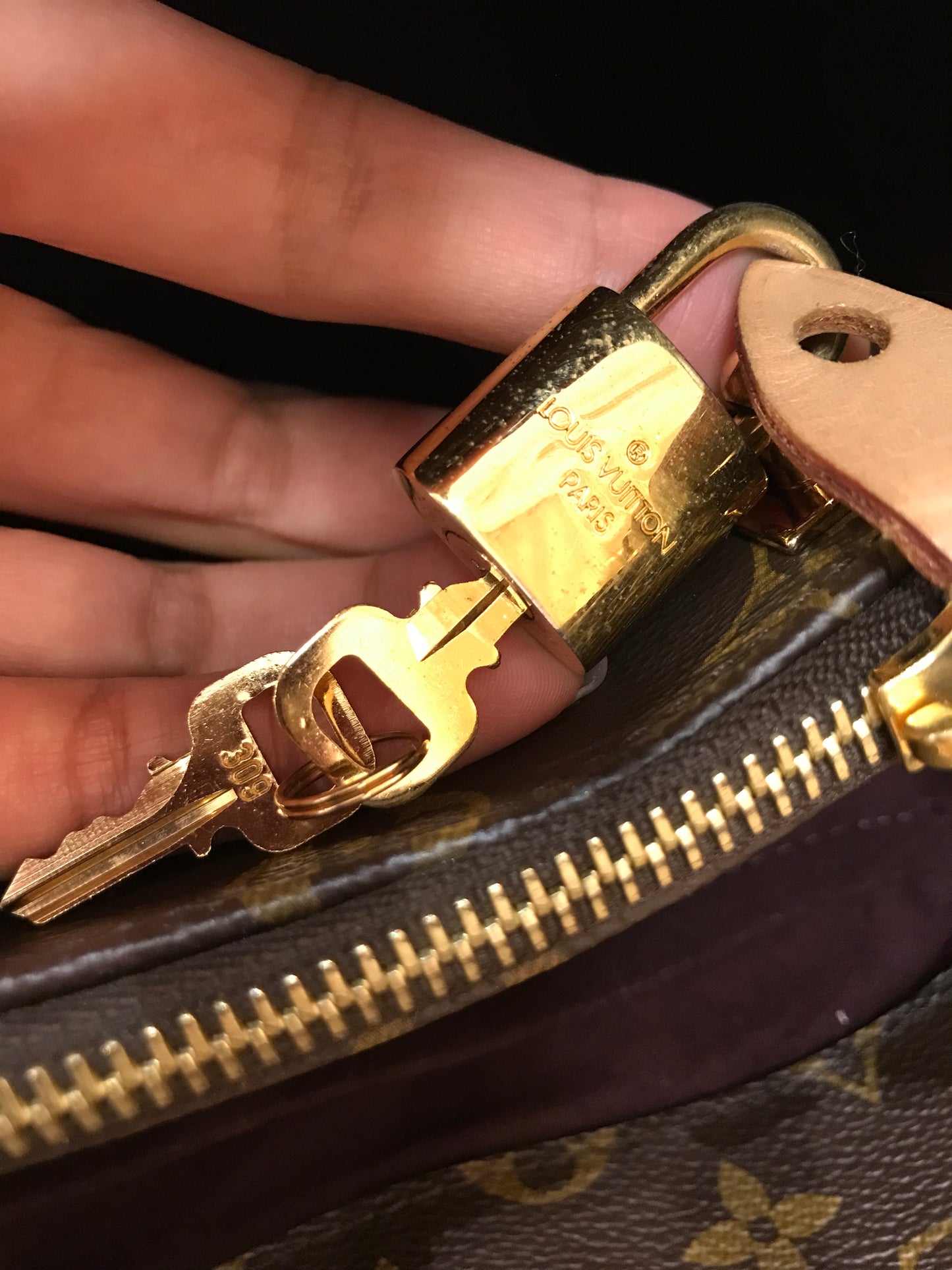 Louis Vuitton Montaigne Tg media