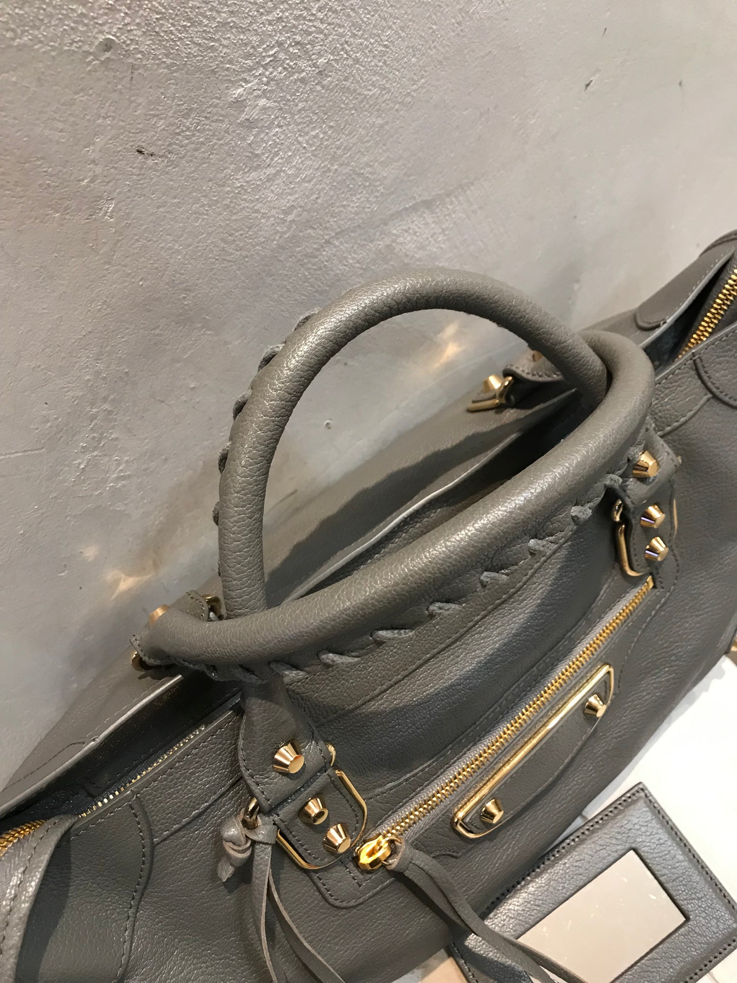 Balenciaga Classic Metallic Tg Media