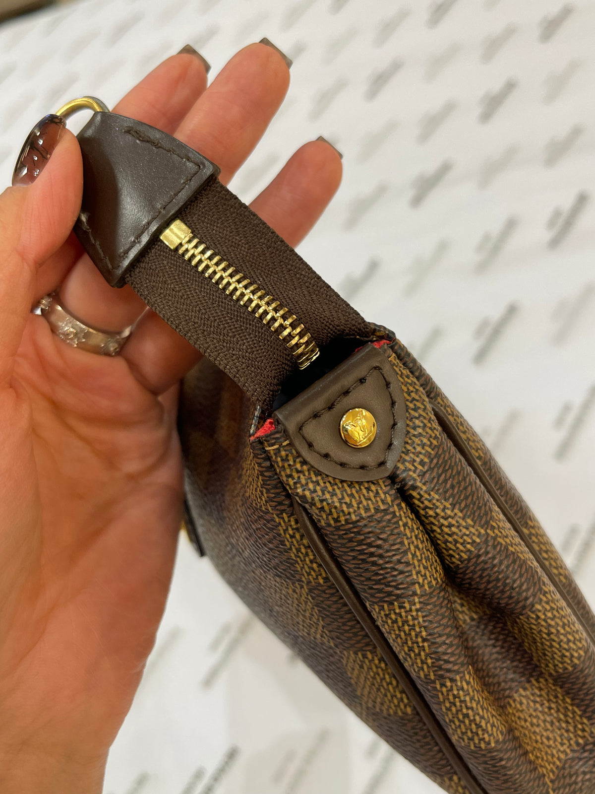 Louis Vuitton Eva Damier
