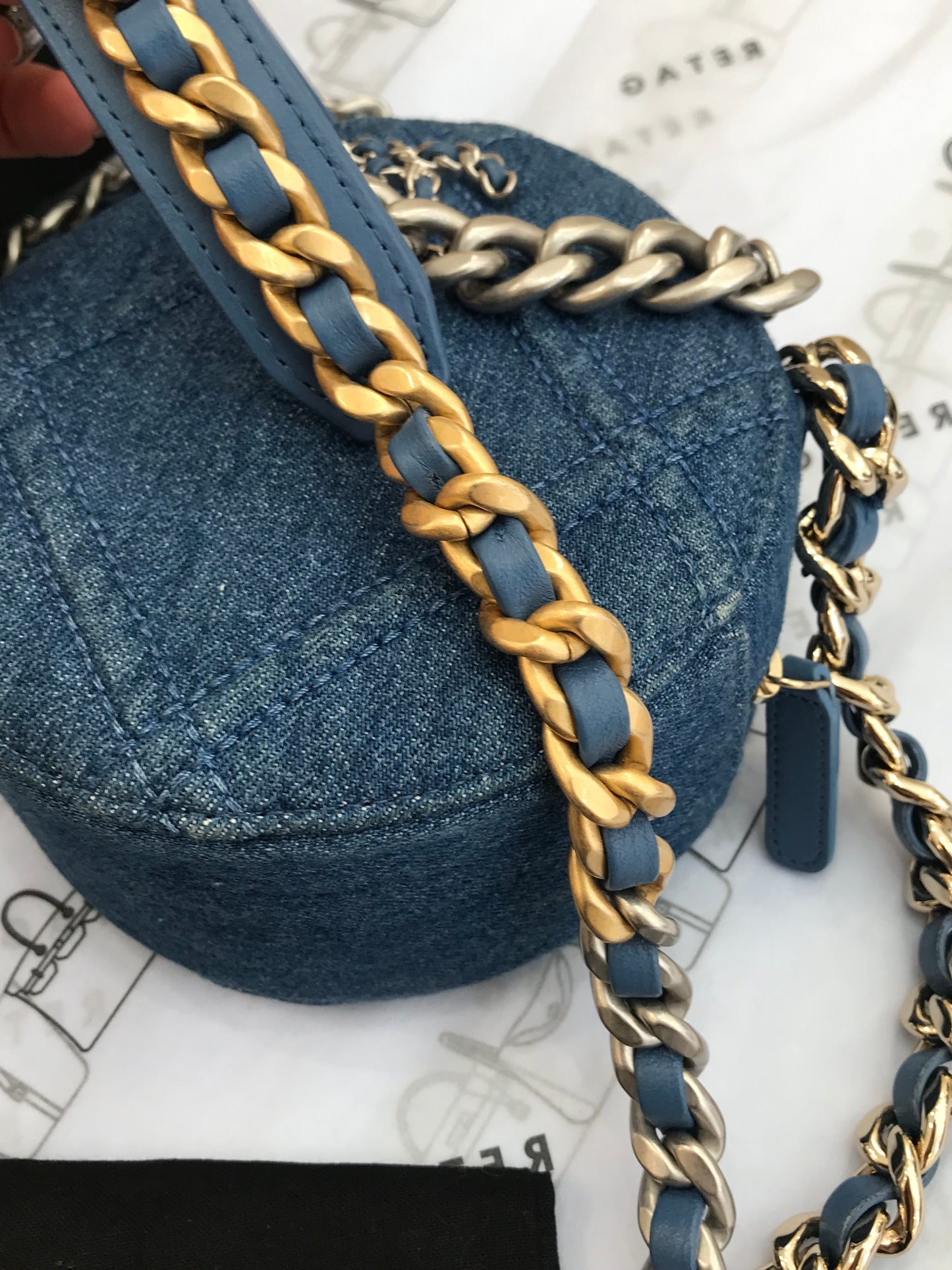 Chanel Pre-Owned Denim 19 Round