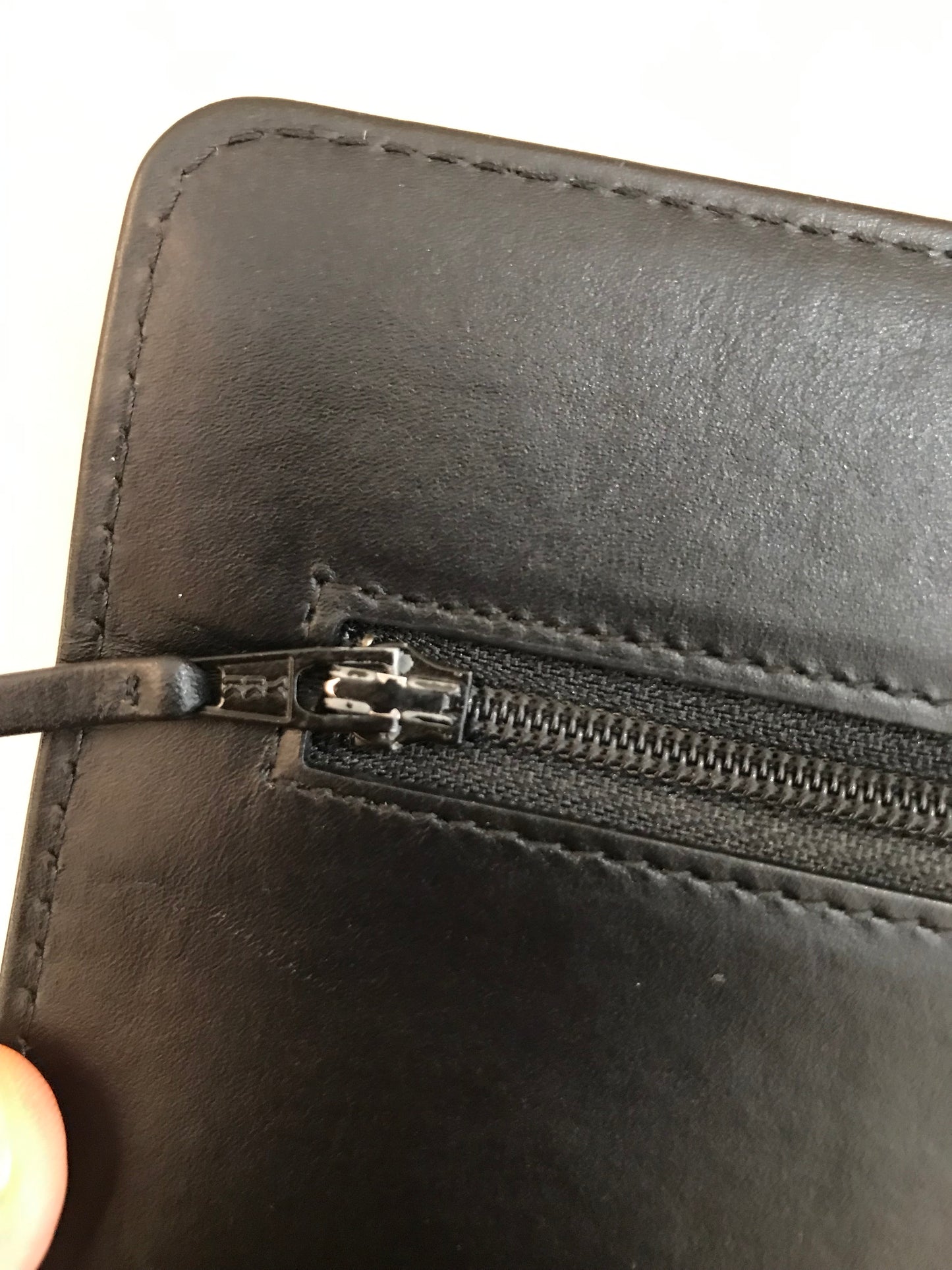 Chanel Classic Wallet On chain
