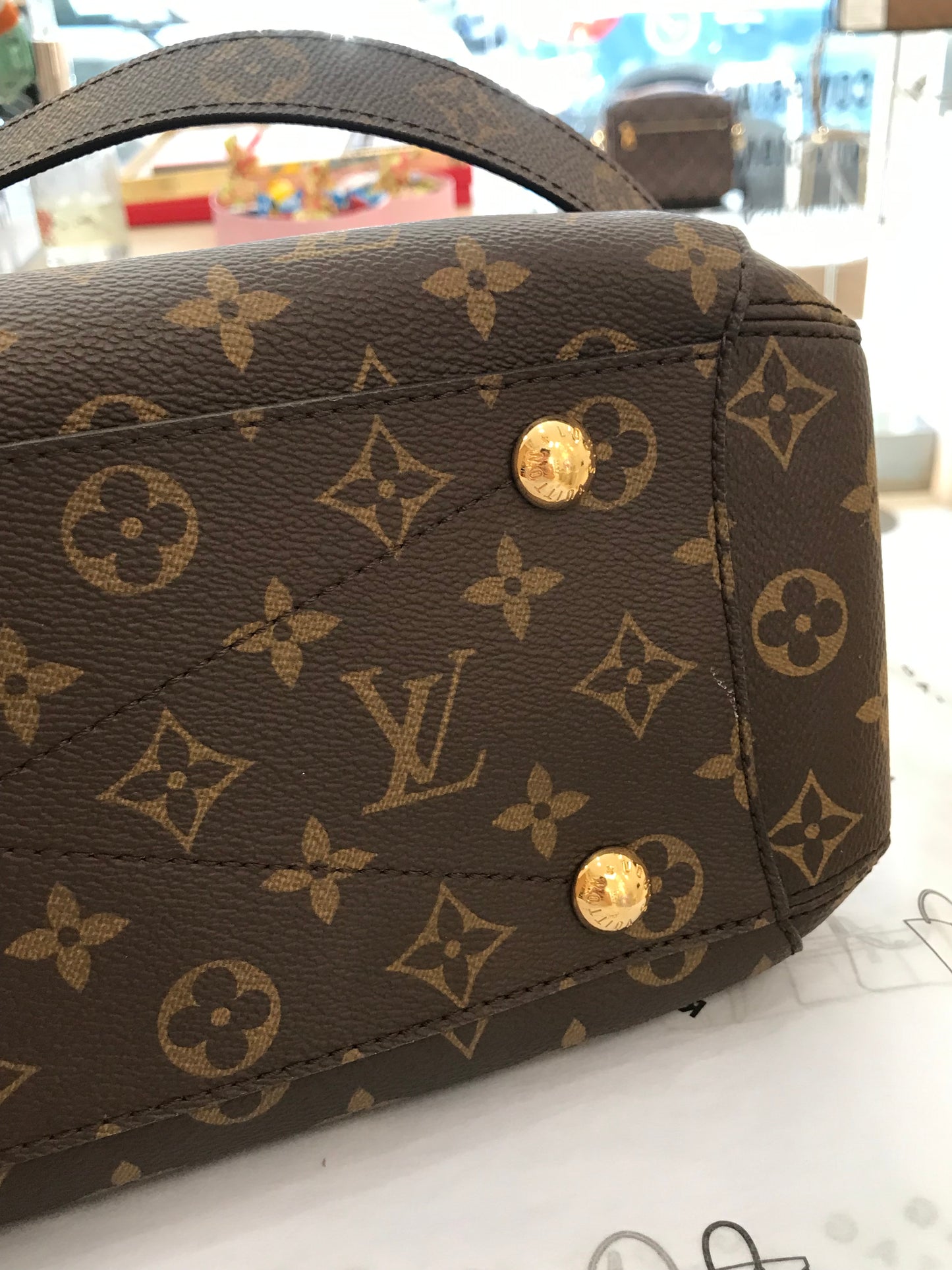Louis Vuitton Montaigne tg Media