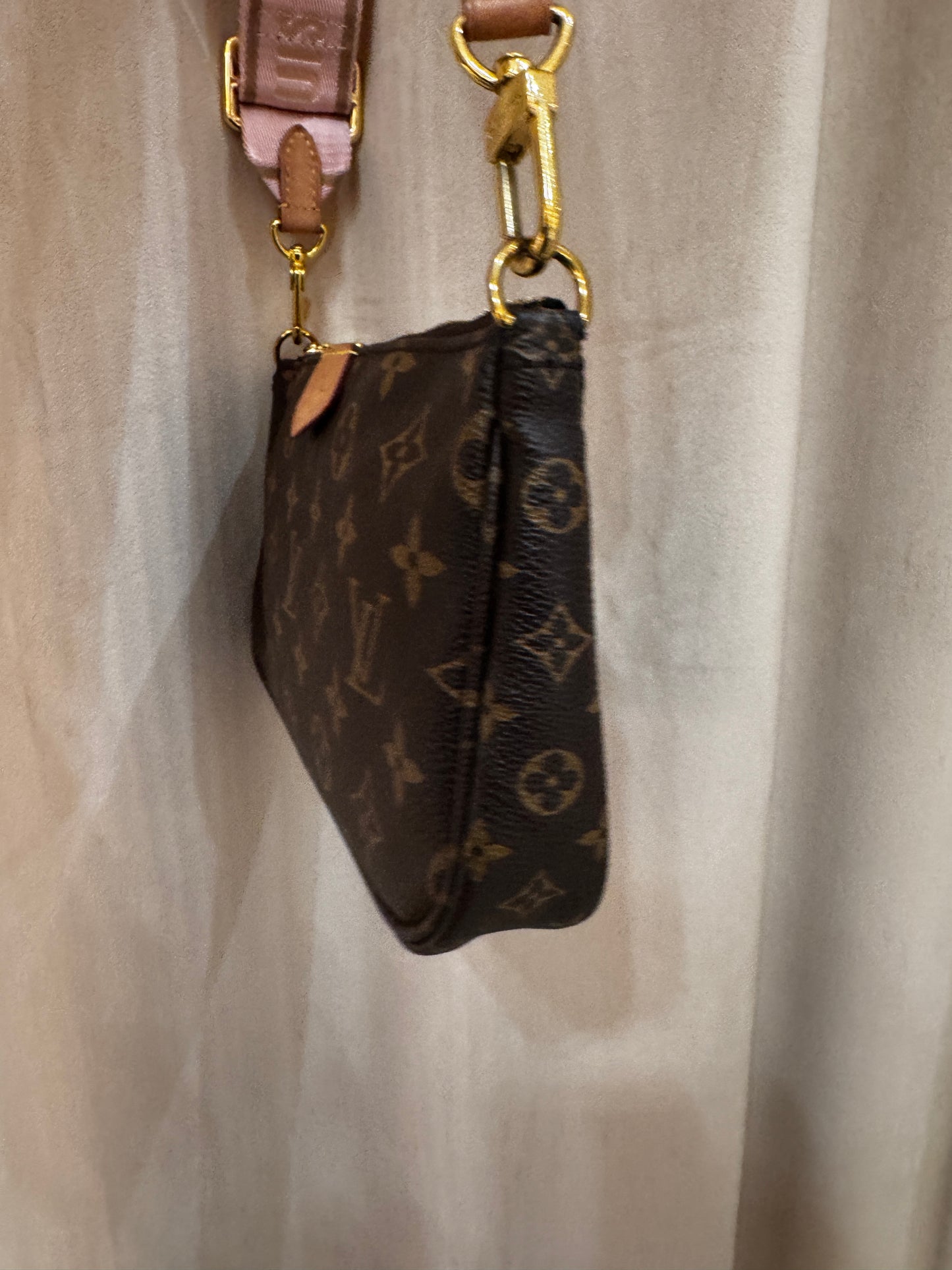 Louis Vuitton Multipochette