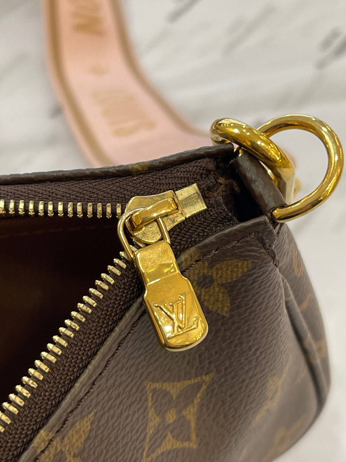 Louis Vuitton Multepochette