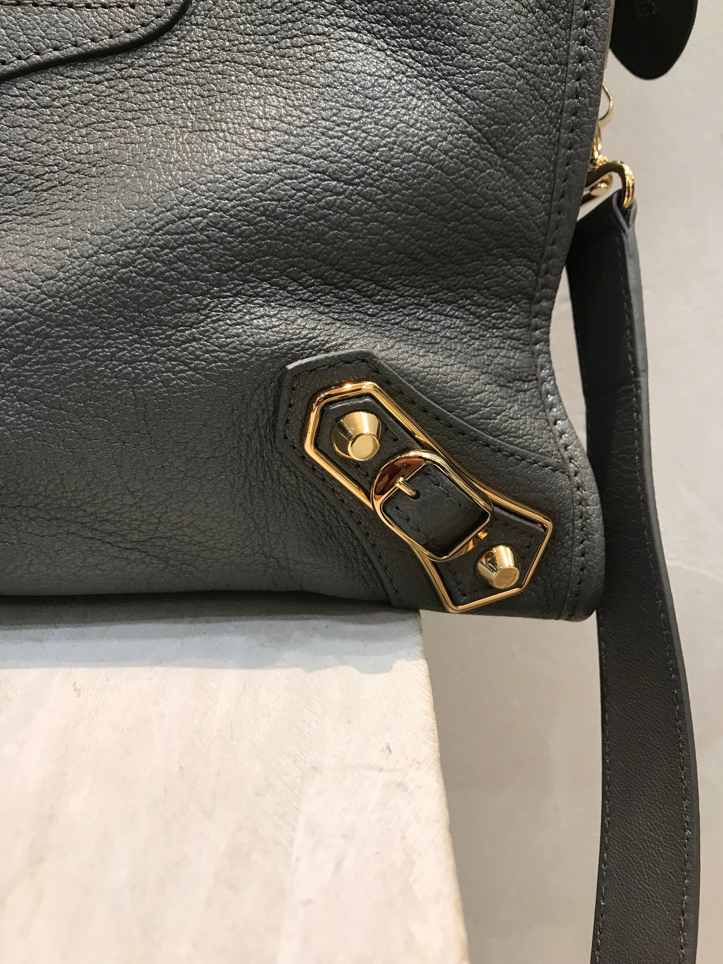 Balenciaga Classic Metallic Tg Media