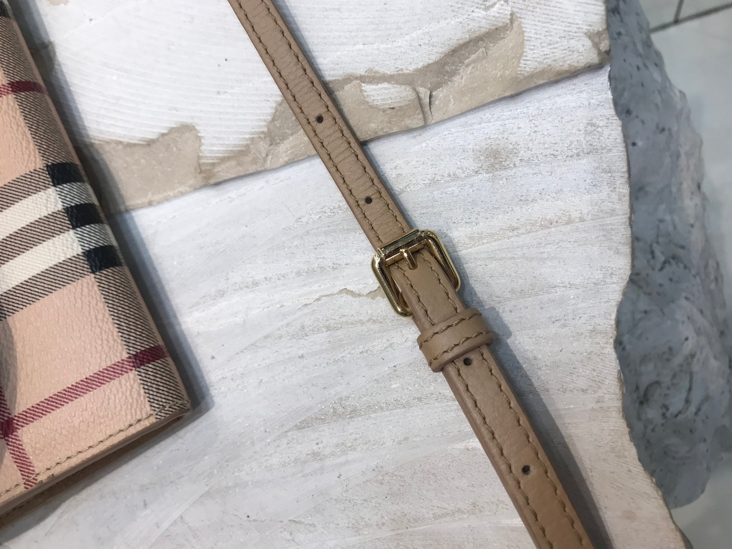 Burberry Wallet on chain