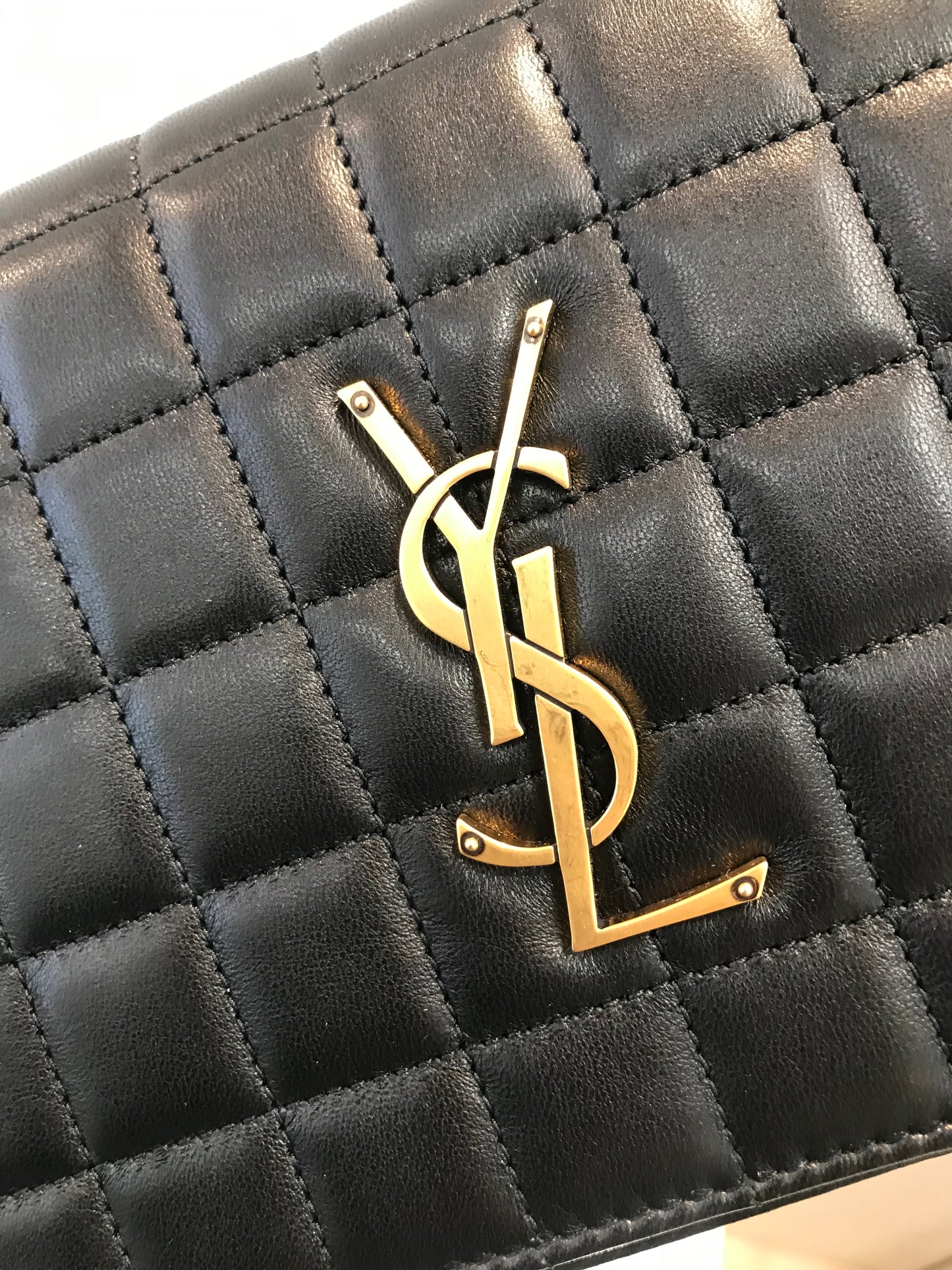 Saint Laurent Wallet on Chain