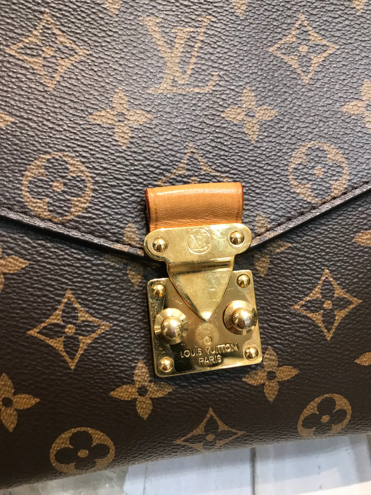 Louis Vuitton Metis