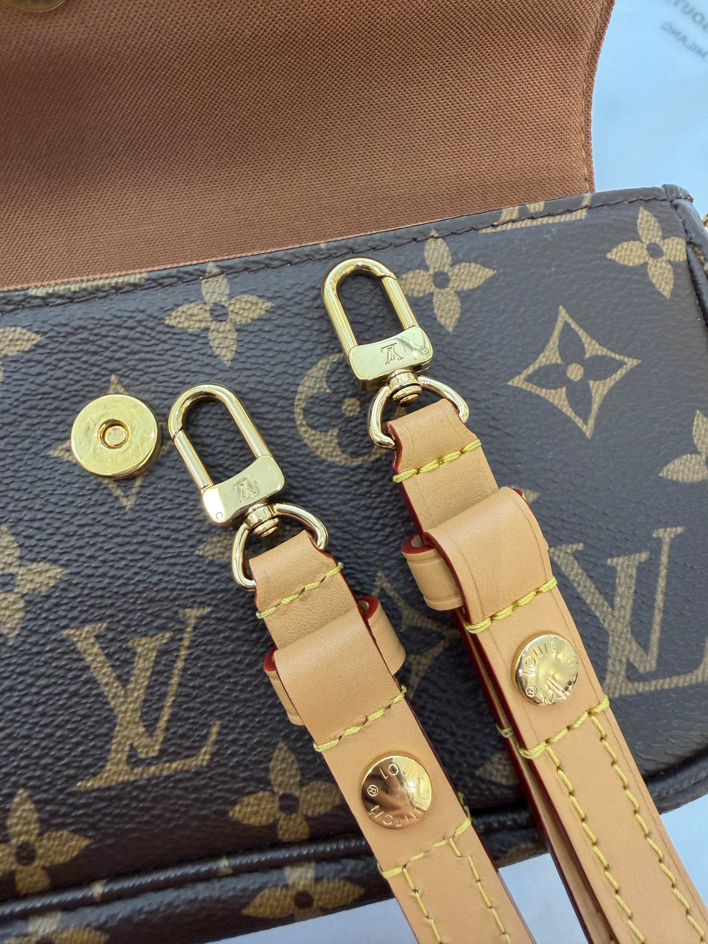 Louis Vuitton Portafoglio con catenella Ivy