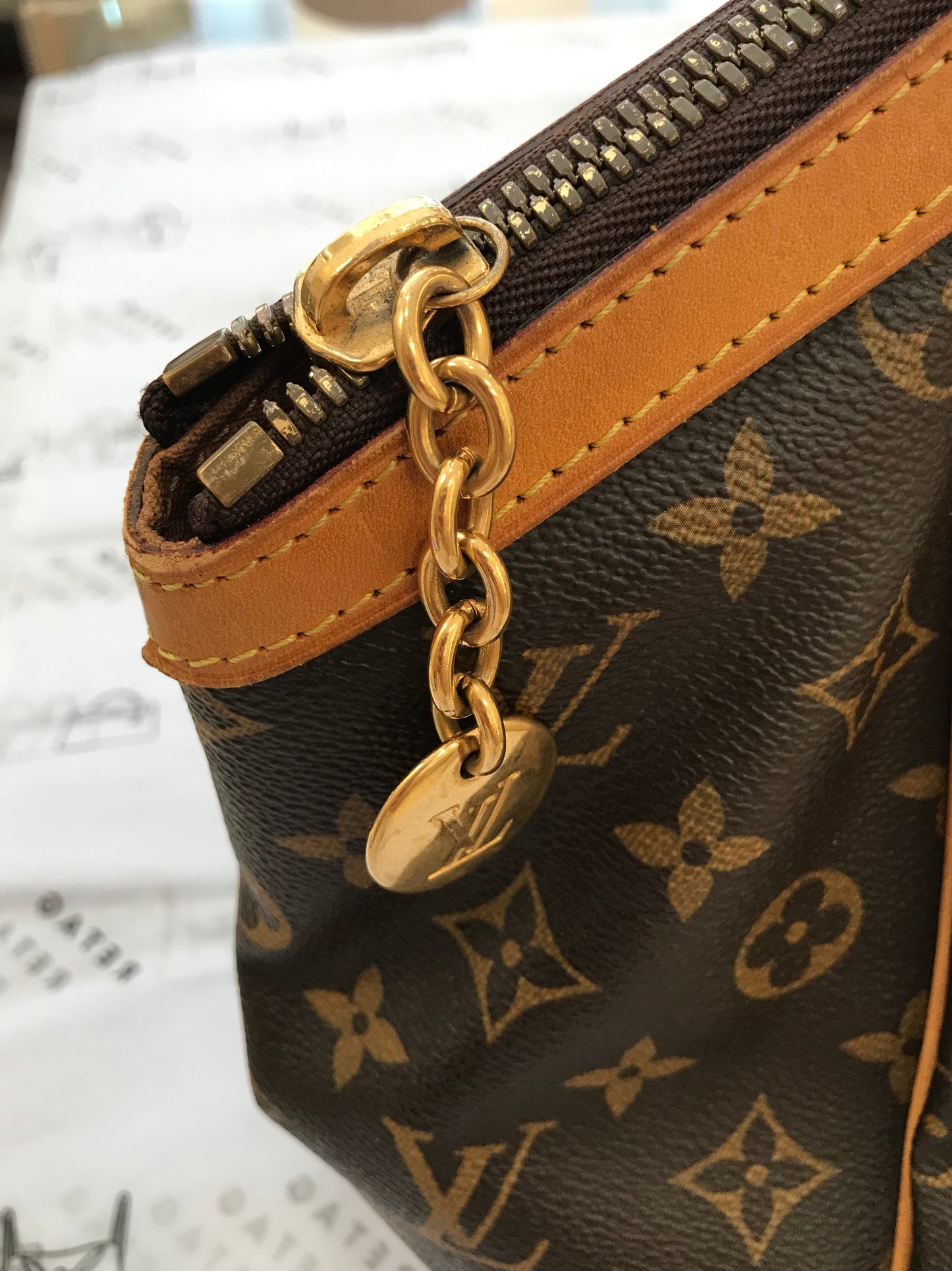 Louis Vuitton Tivoli