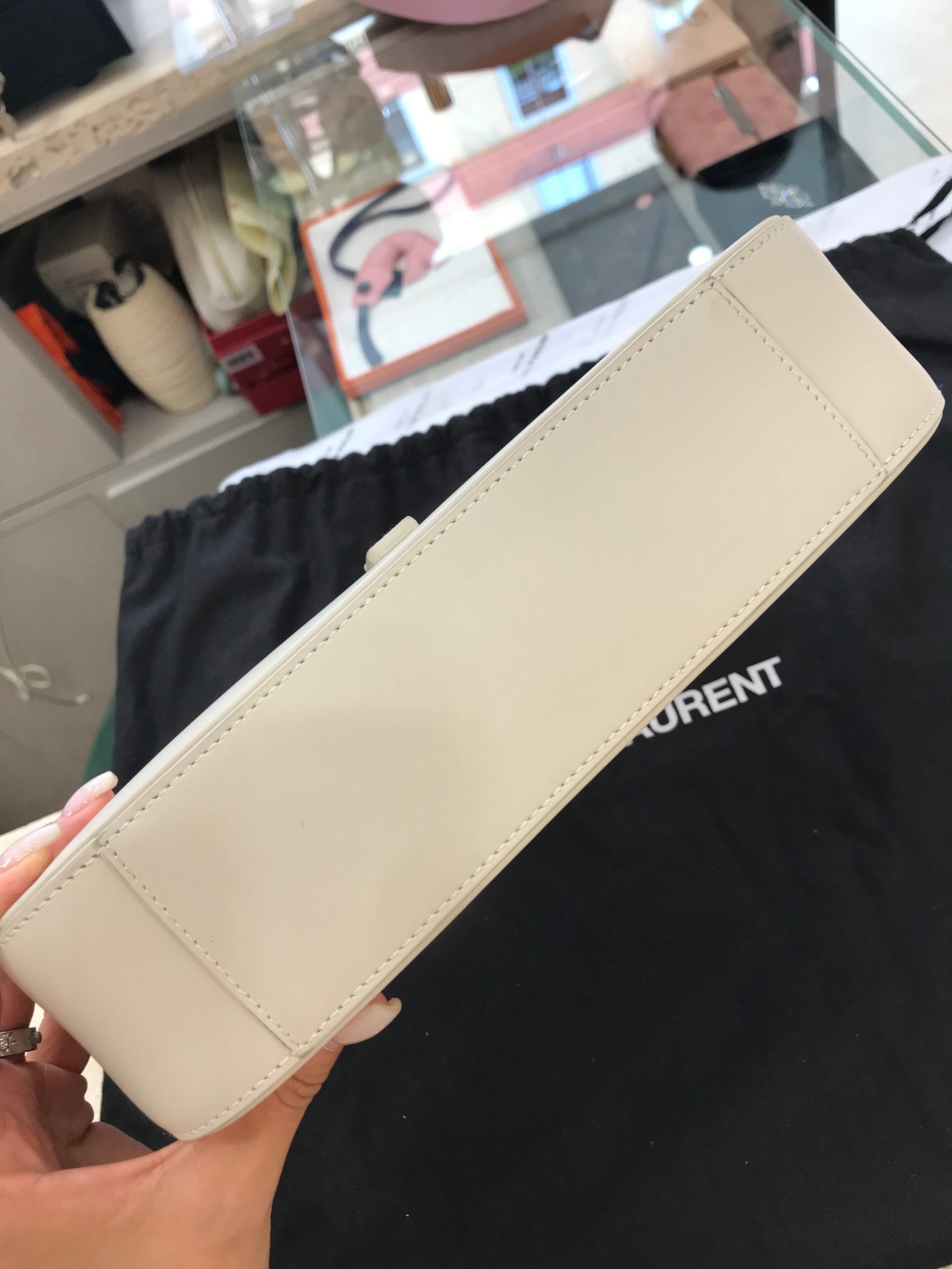 Saint Laurent LE 5 À 7