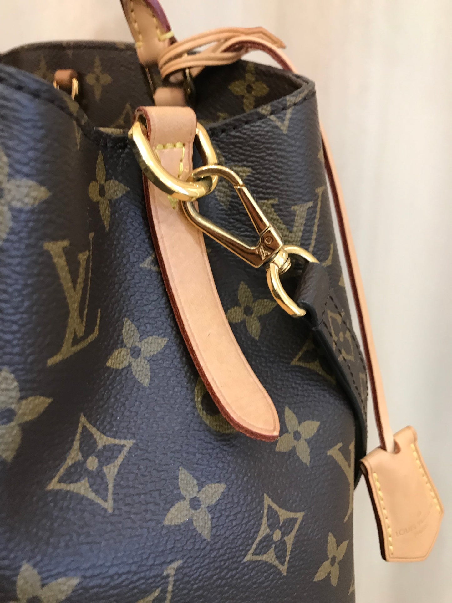 Louis Vuitton Montaigne Tg media
