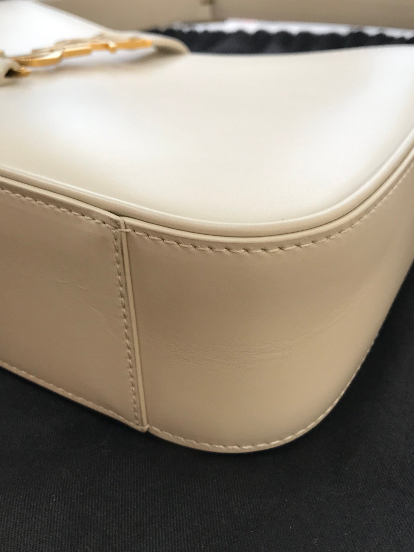 Saint Laurent LE 5 À 7