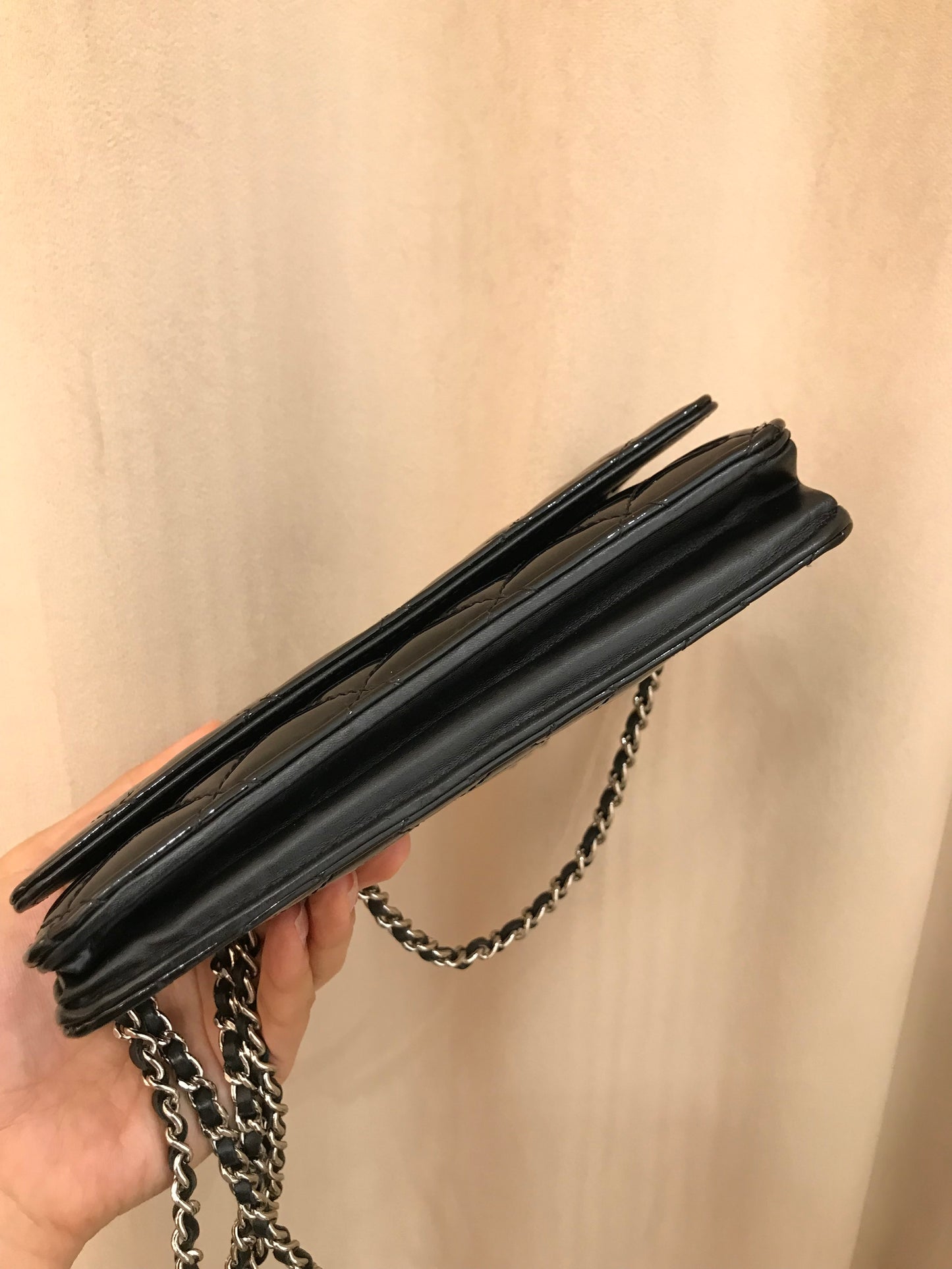Chanel Classic Wallet On chain