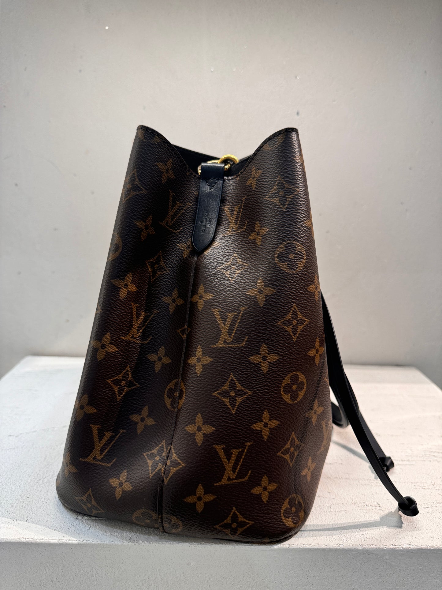 Louis Vuitton Neoneo