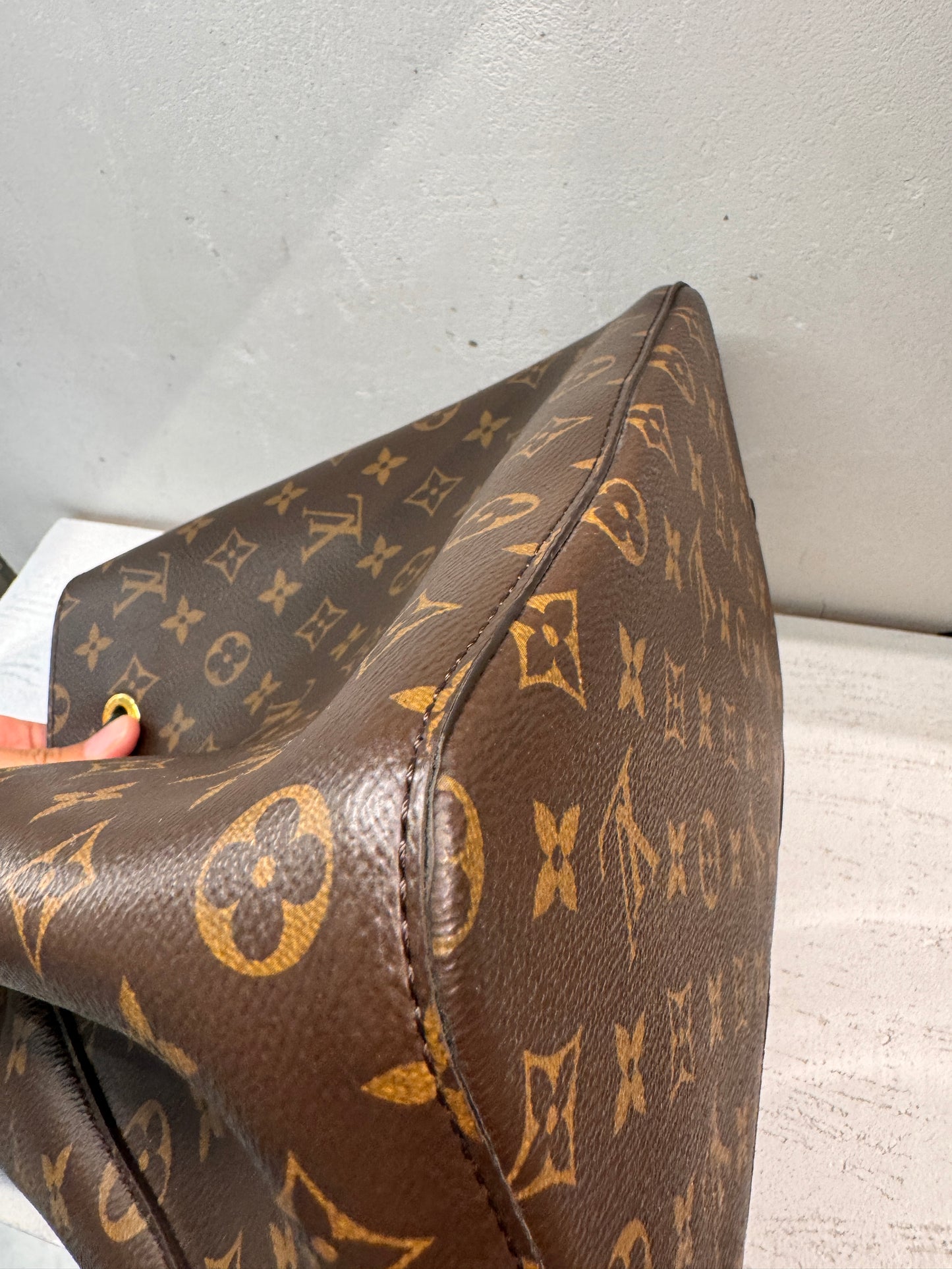 Louis Vuitton Neoneo