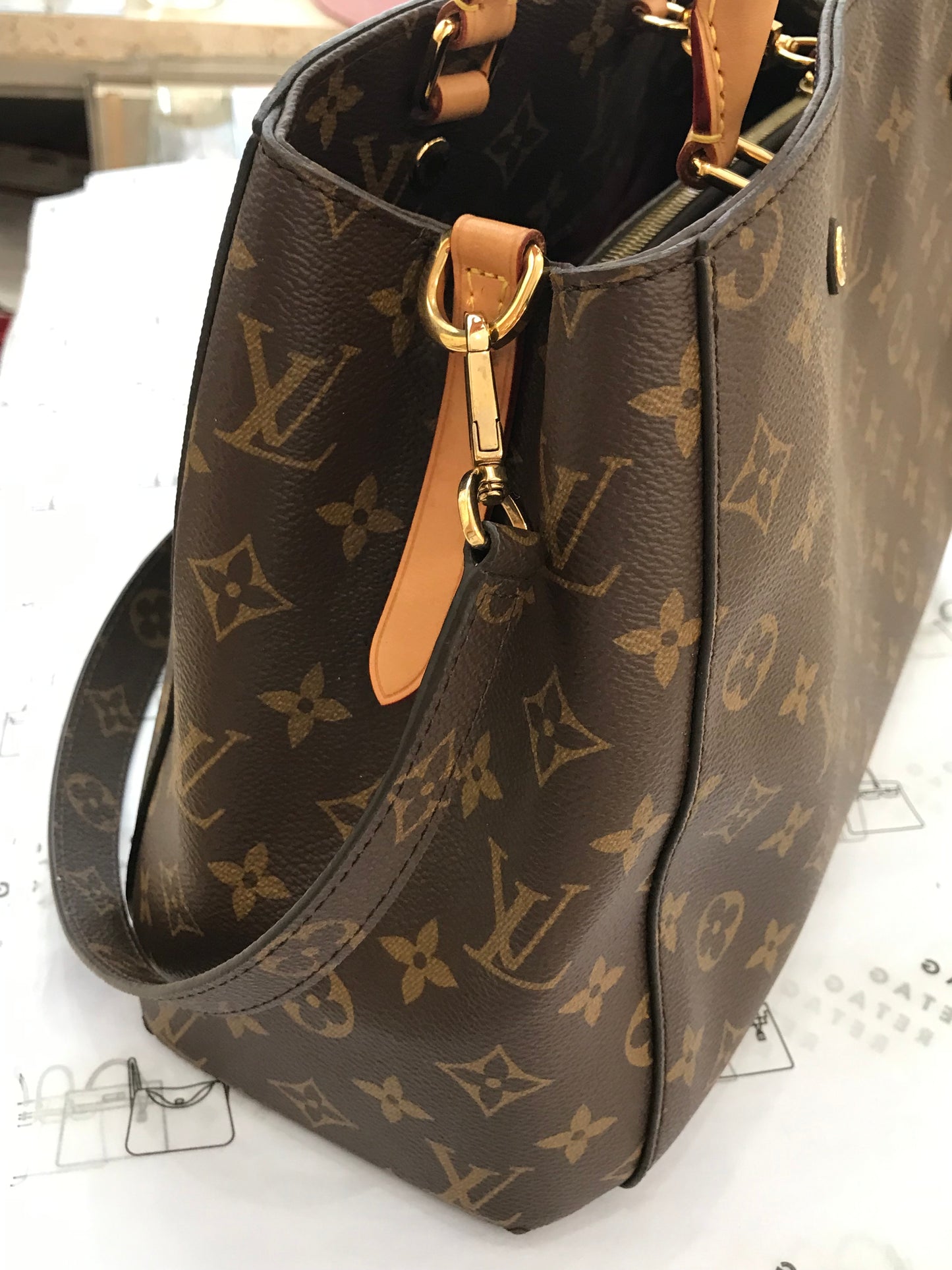 Louis Vuitton Montaigne tg Media