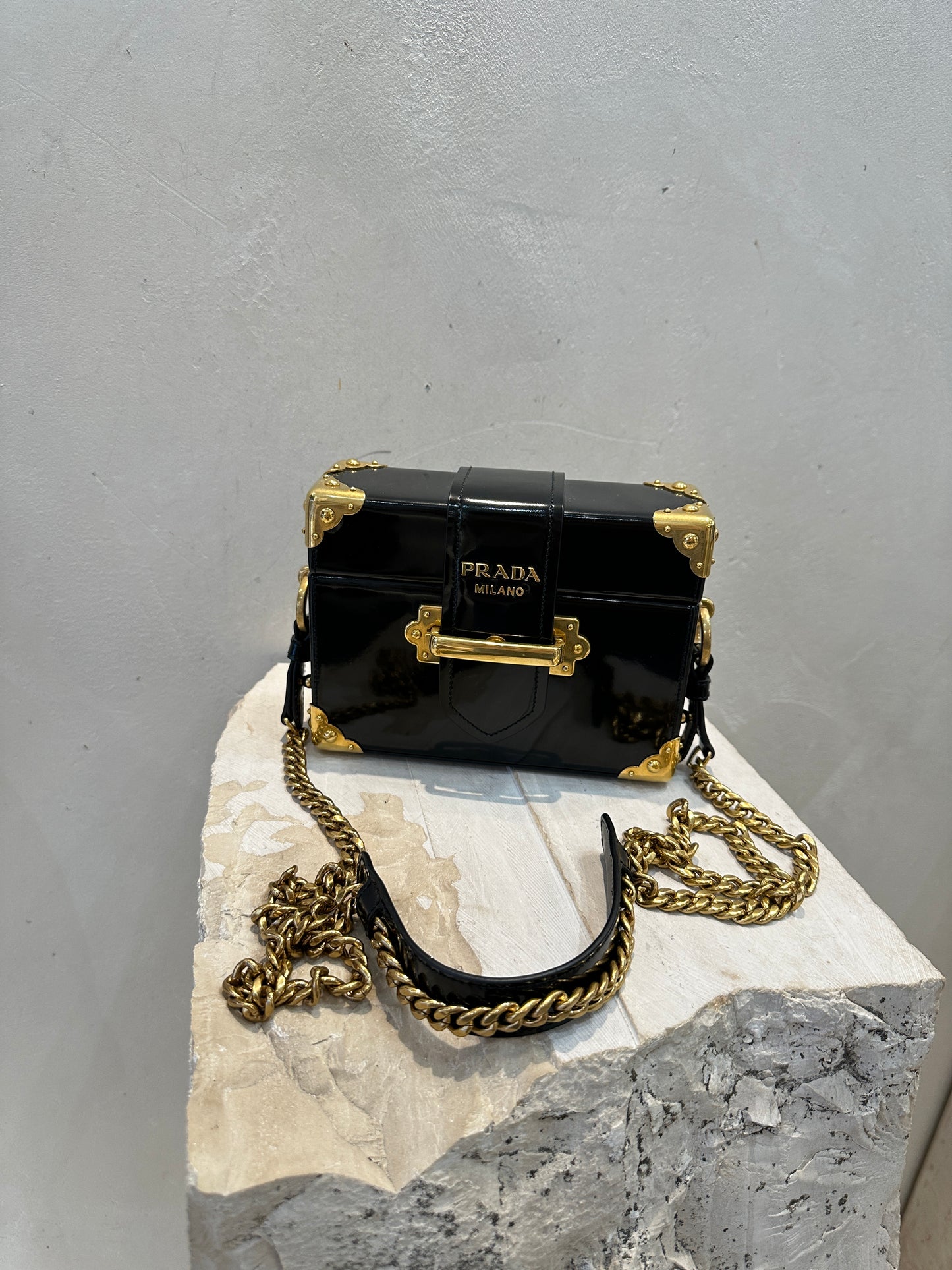 Prada Cahier