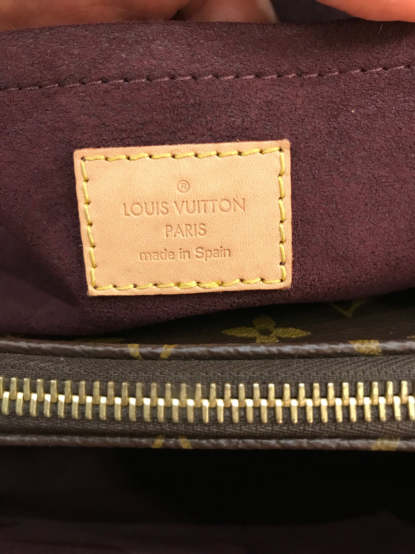 Louis Vuitton Montaigne Tg media