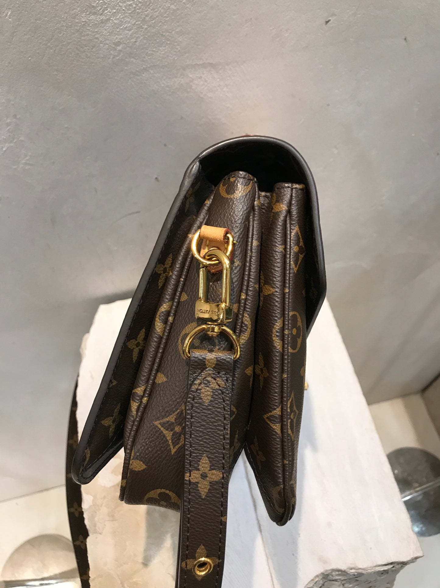 Louis Vuitton Metis