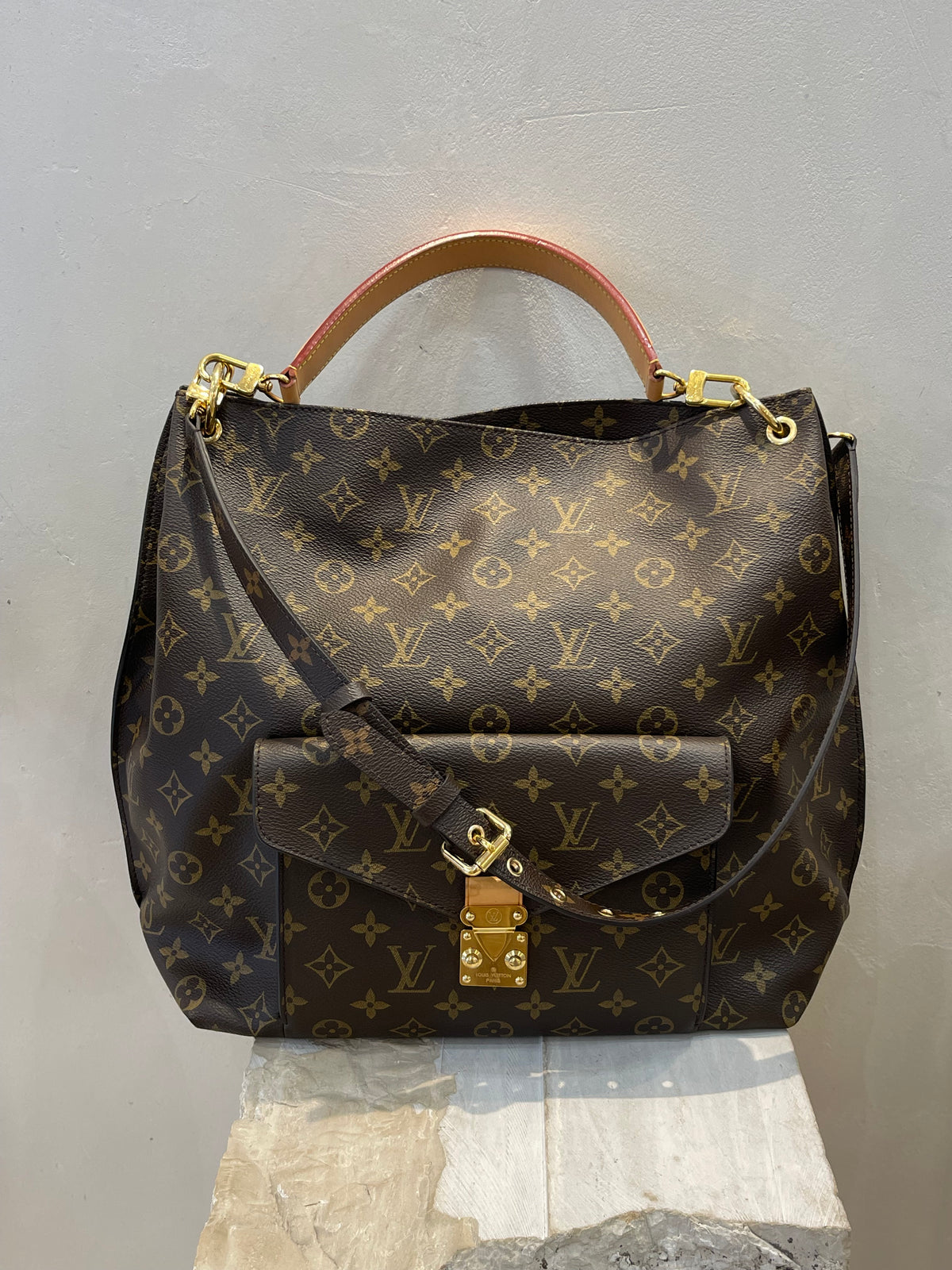 Louis Vuitton Metis Hobo